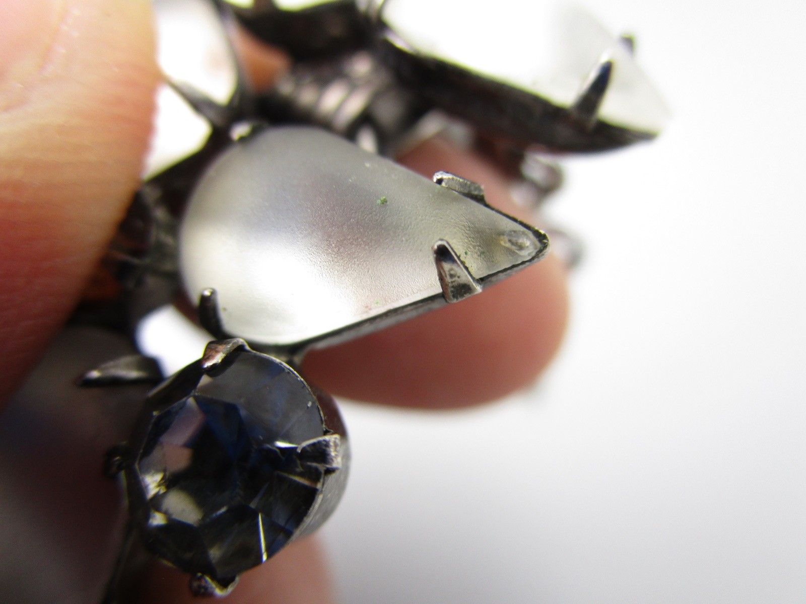 DELIZZA & ELSTER JULIANA FROSTED CLEAR GLASS RHINESTONE BRACELET & EARRINGS SET