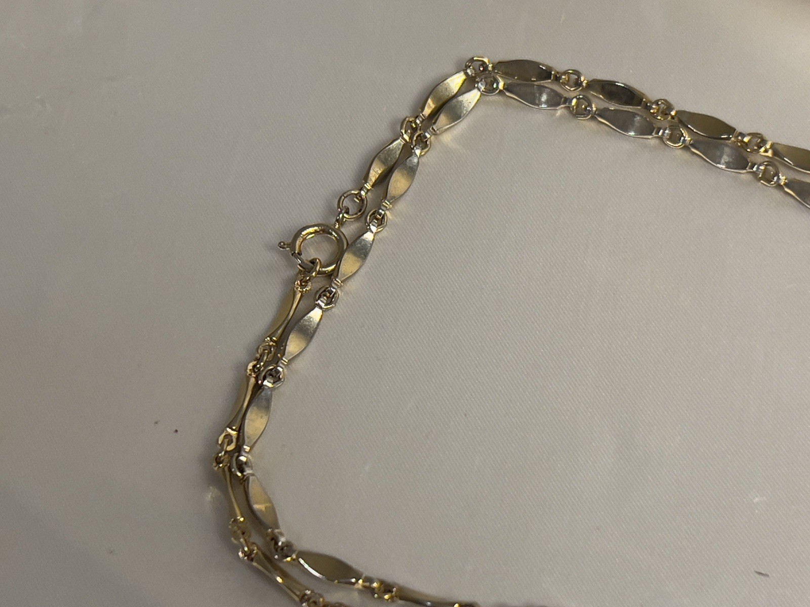 Vintage Gold Tone Twisted Bar Link Chain Necklace – 40” Layerable Length