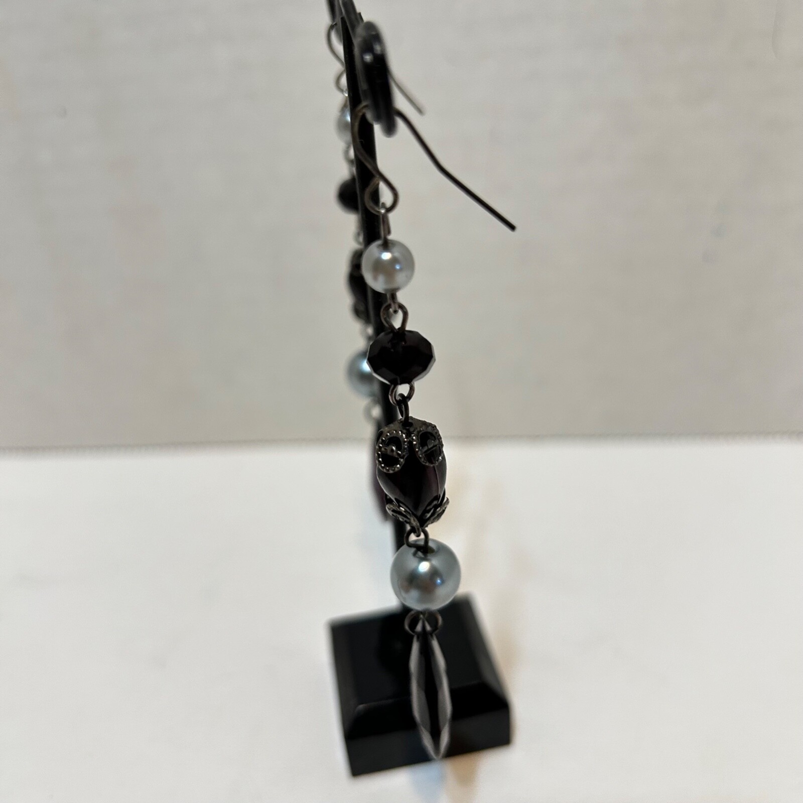 Vintage Black and Gray Beaded Dangle Drop Pierced Earrings 3.25″ Long