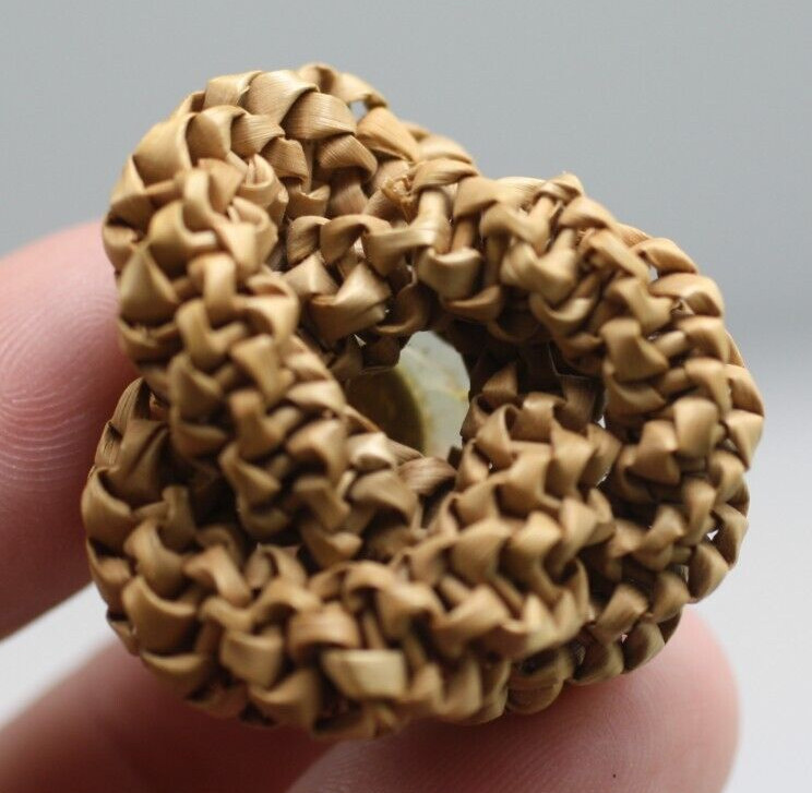 Vintage woven straw knot hoop screw back gold tone boho earrings