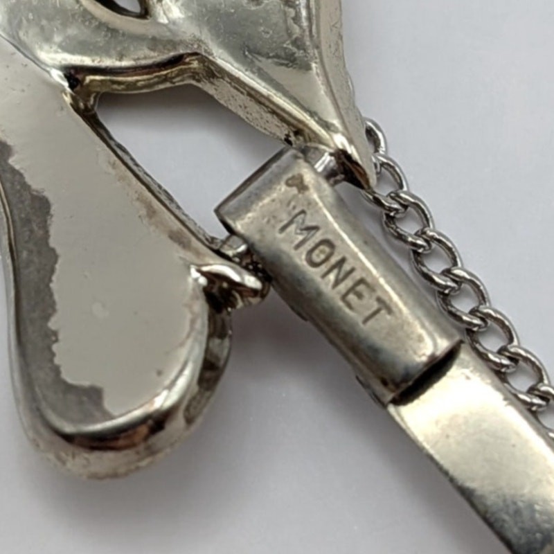 Vintage MONET Silver Tone Chunky Teardrop Link Bracelet with Safety Chain 7.25in