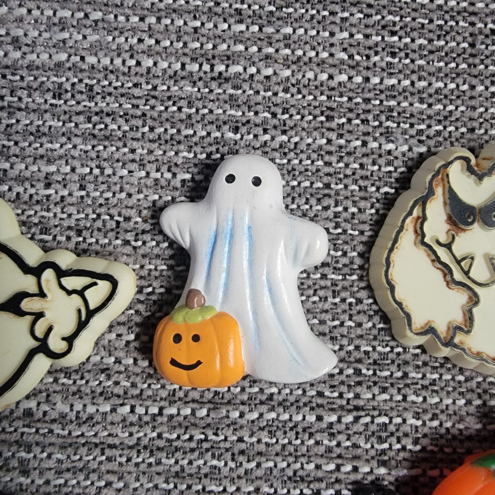 Vintage Halloween Pin Lot Pull String Jack O Lantern Ghost Hallmark Fun World