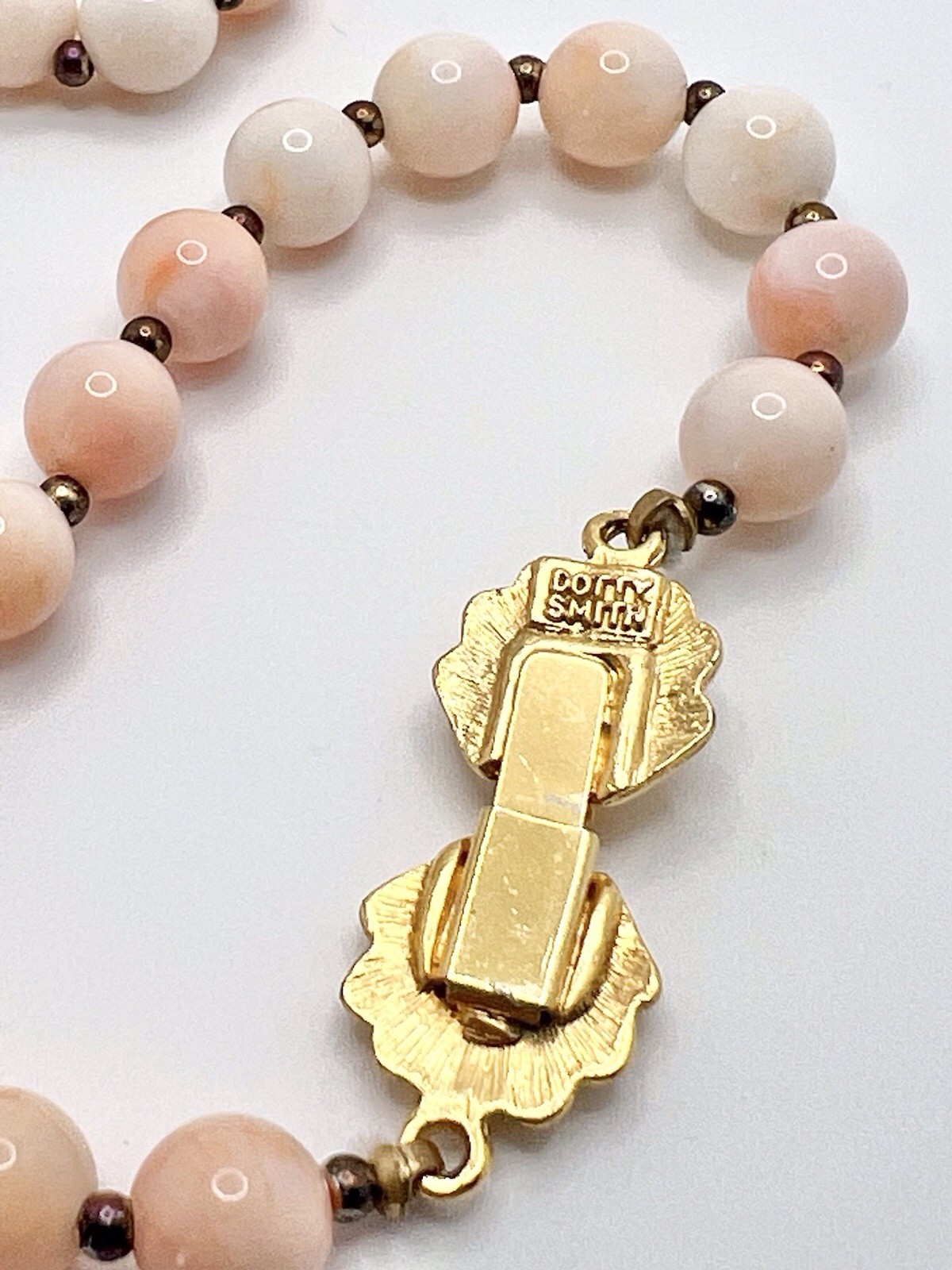 Vintage Faux Coral Beaded Necklace Gold Tone Shell Clasp DOTTY SMITH 24”