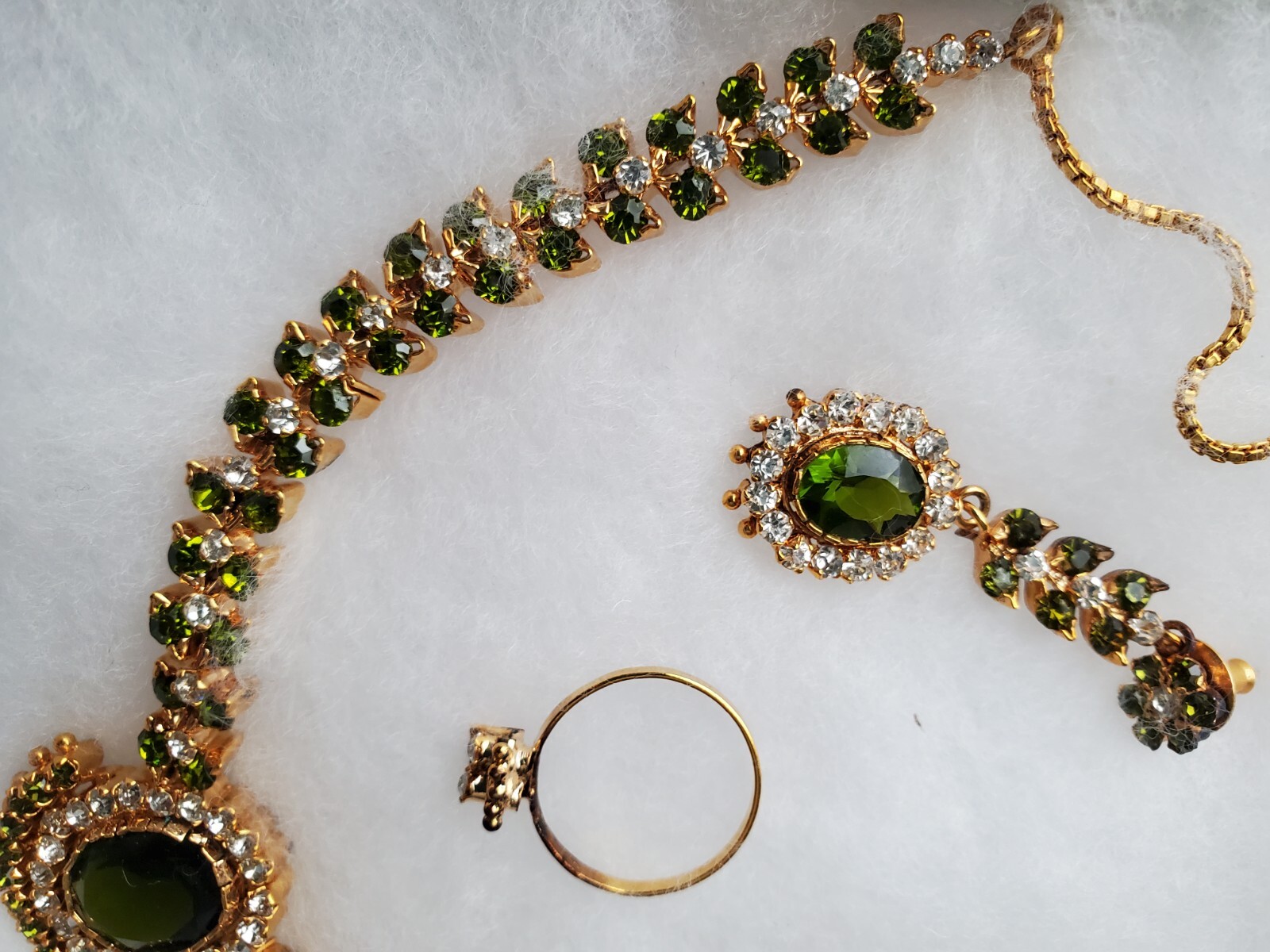 Sparkling Green Leaf Necklace, Drop Earring, and Ring Set Adjust Chain w/ Hook