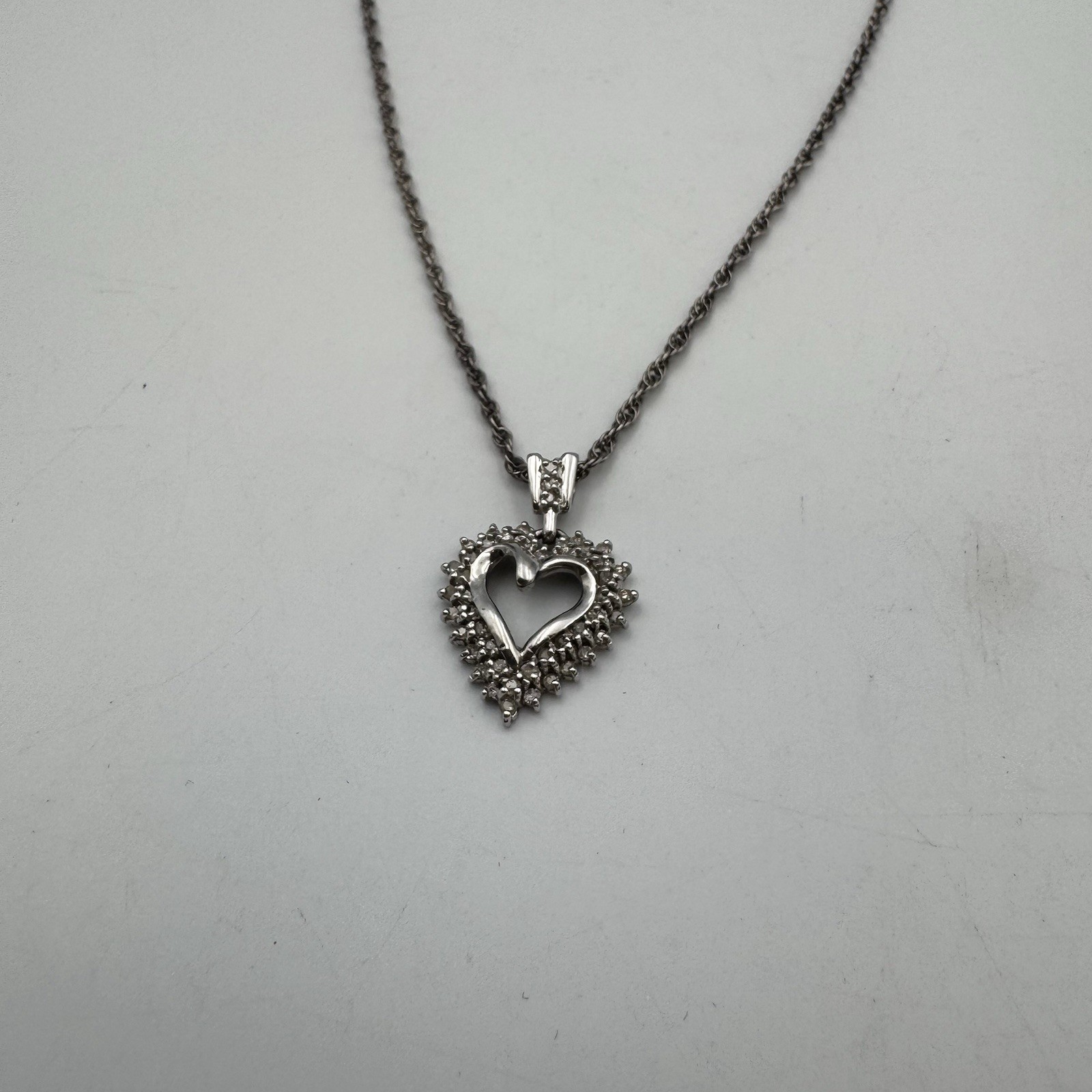 Vintage Sterling Silver 925 Clear CZ Heart Design Pendant 23.5in Necklace 6.4g
