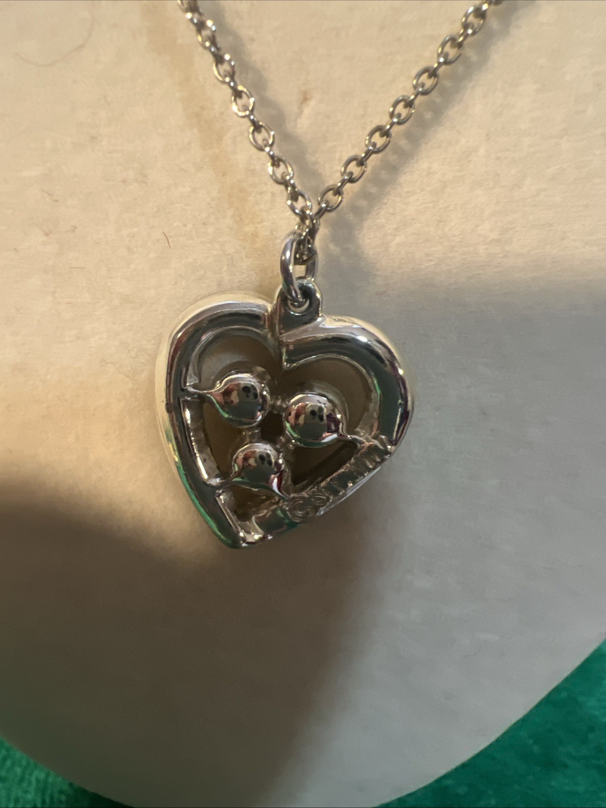 Vtg Sarah Coventry Emerald Crystal Rhinestone Heart Pendant May Bday Necklace