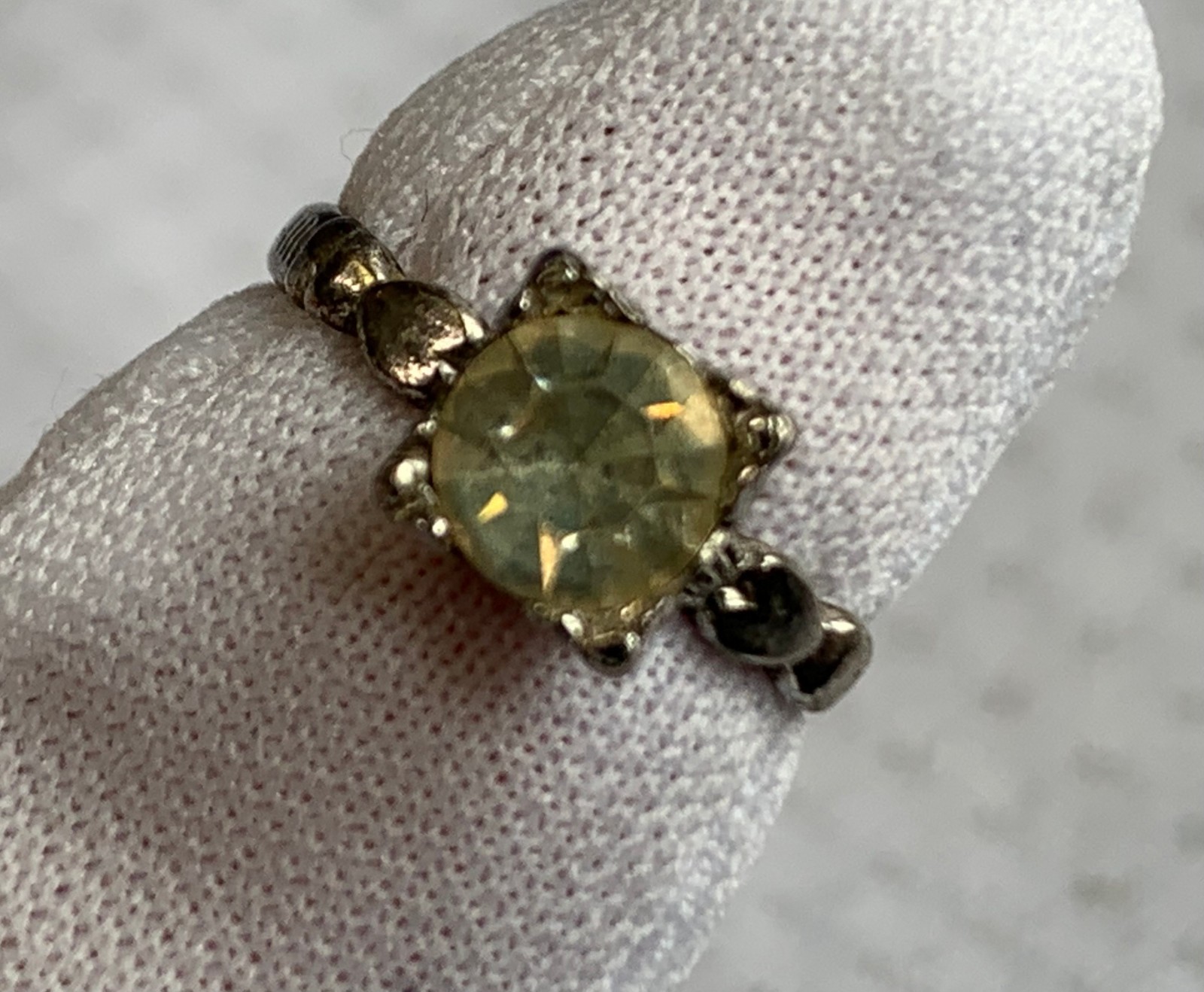 Vtg Sterling Silver Childs Ring 1g Fine Jewelry Size 1.75 Tinted Stone *READ*