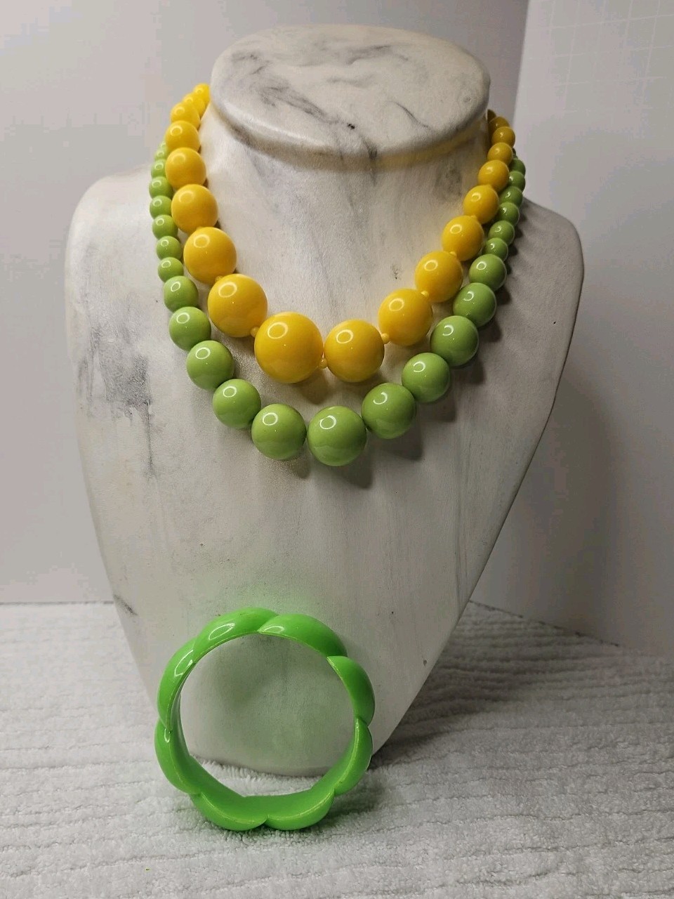 Lot of 50s Large Bead Lucite Necklaces & Green Bracelet Statement Jewlery