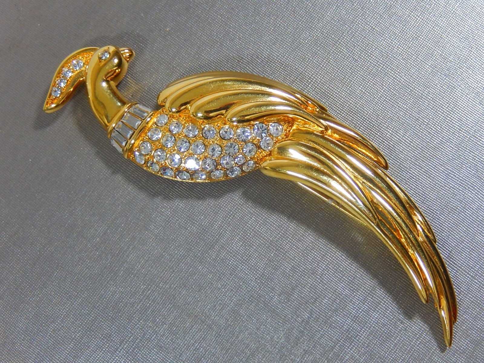 VTG MONET 4.10″ BIRD OF PARADISE SWAROVSKI CRYSTAL GP FIGURAL BROOCH PIN MINTY