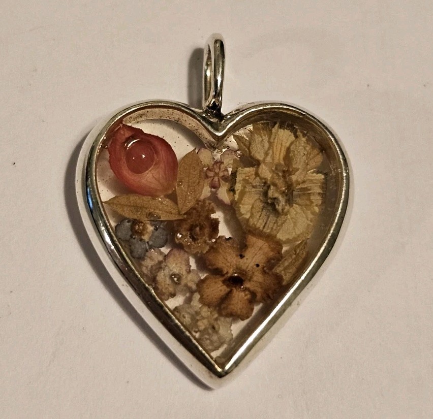 Sterling Art Deco Heart ❤ Pendant ATI Mexico Real Dried Flowers in Resin #S53/01