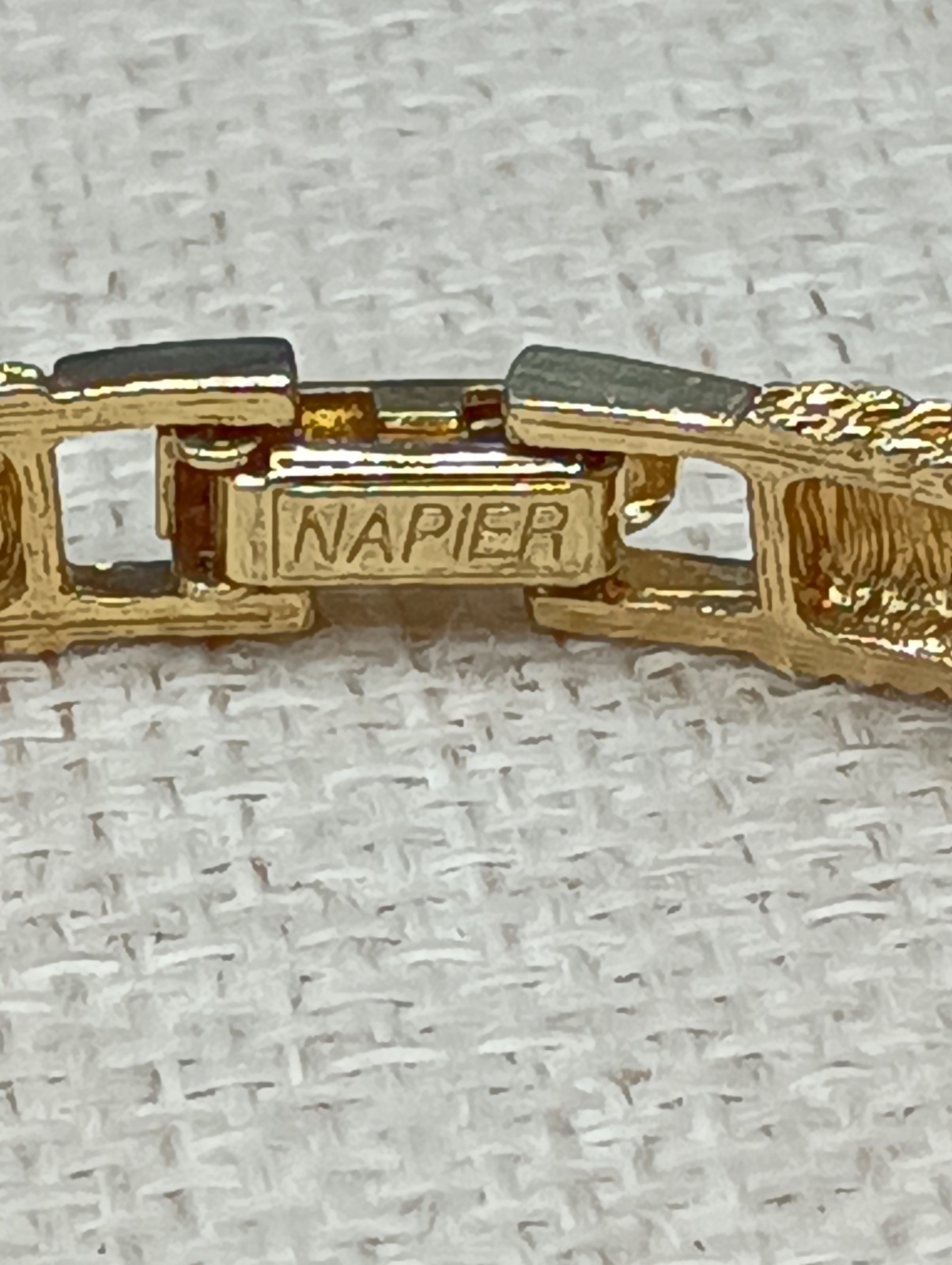 Vintage Napier Gold Tone Mesh Link Bracelet Size 6.75