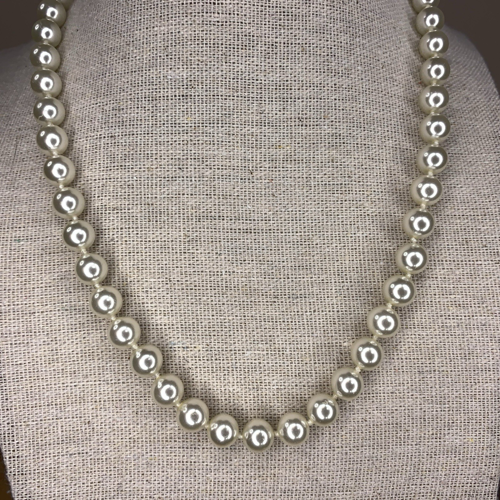 Vintage Ivory Gold Ornate Clasp Faux Pearl Necklace Wedding Formal Event Gift