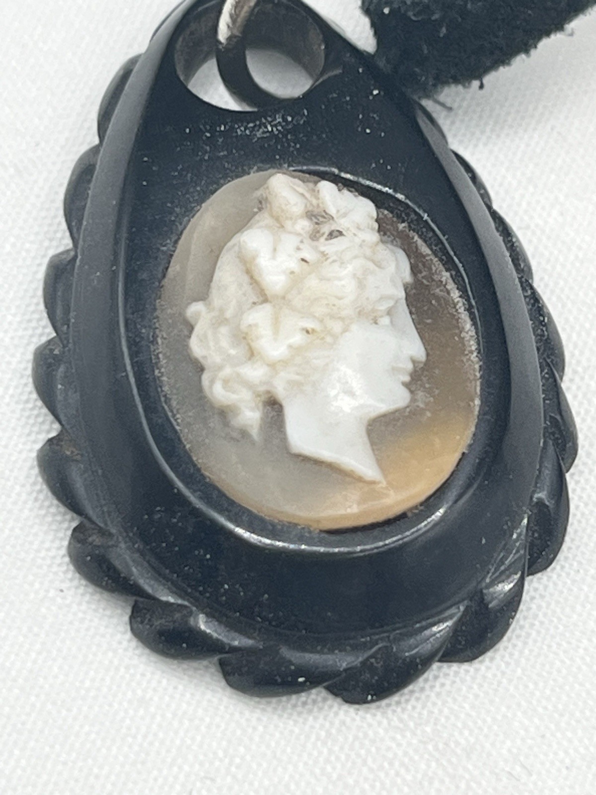 Victorian Carved Whitby BLACK JET SHELL CAMEO MOURNING Leather Choker necklace