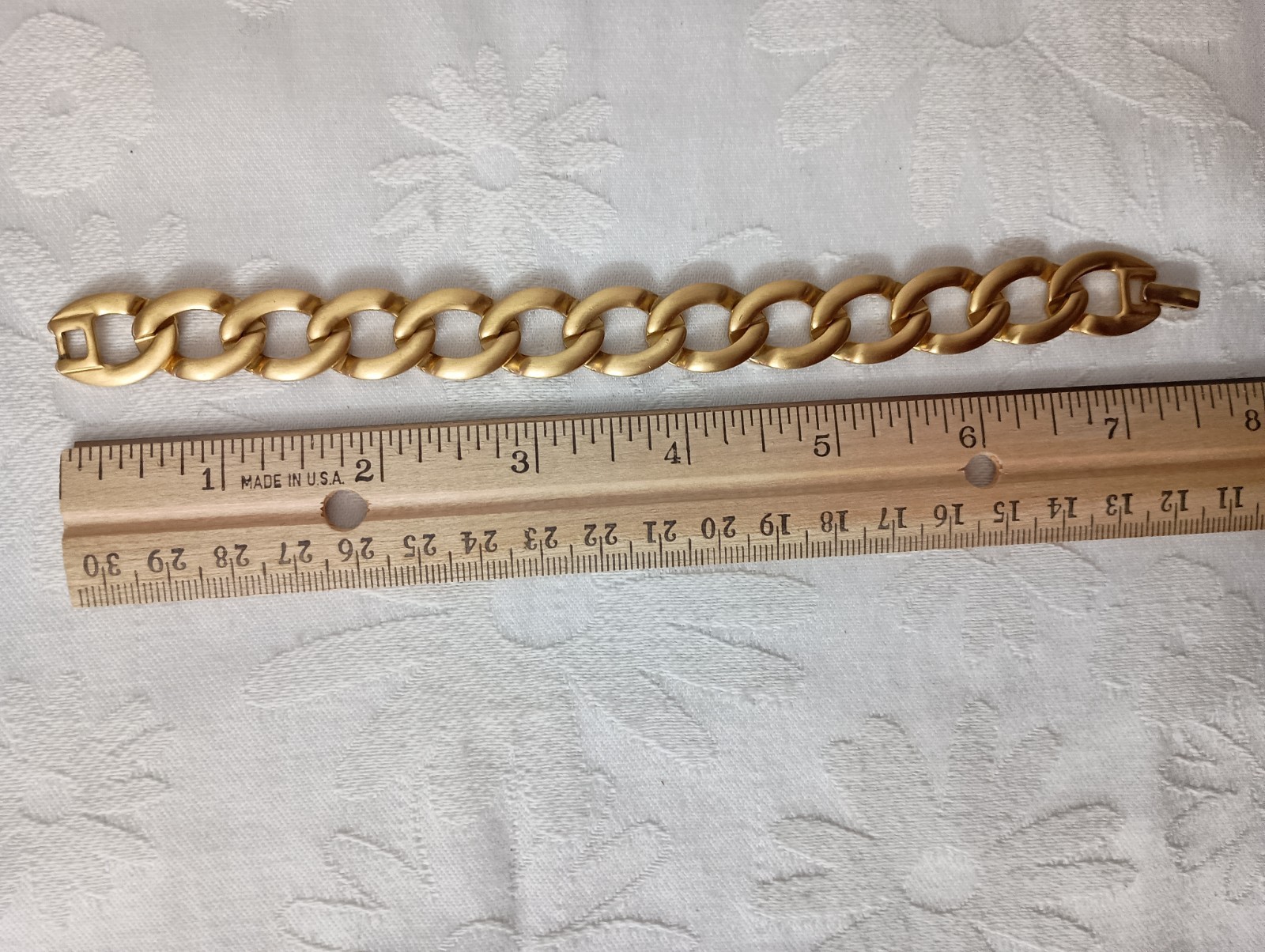 Vintage Monet Gold Tone Satin Finish Oval Flat Chain Link Bracelet