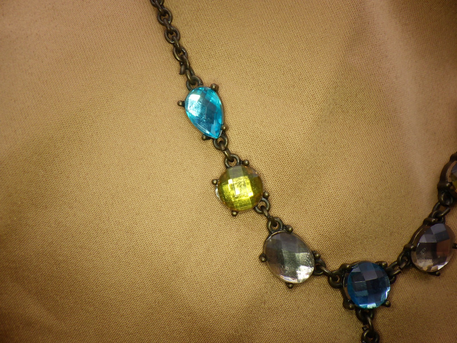 Vintage Style N R Multi-Color Jewel Teardrop Necklace 19″ Antique Bronze Tone
