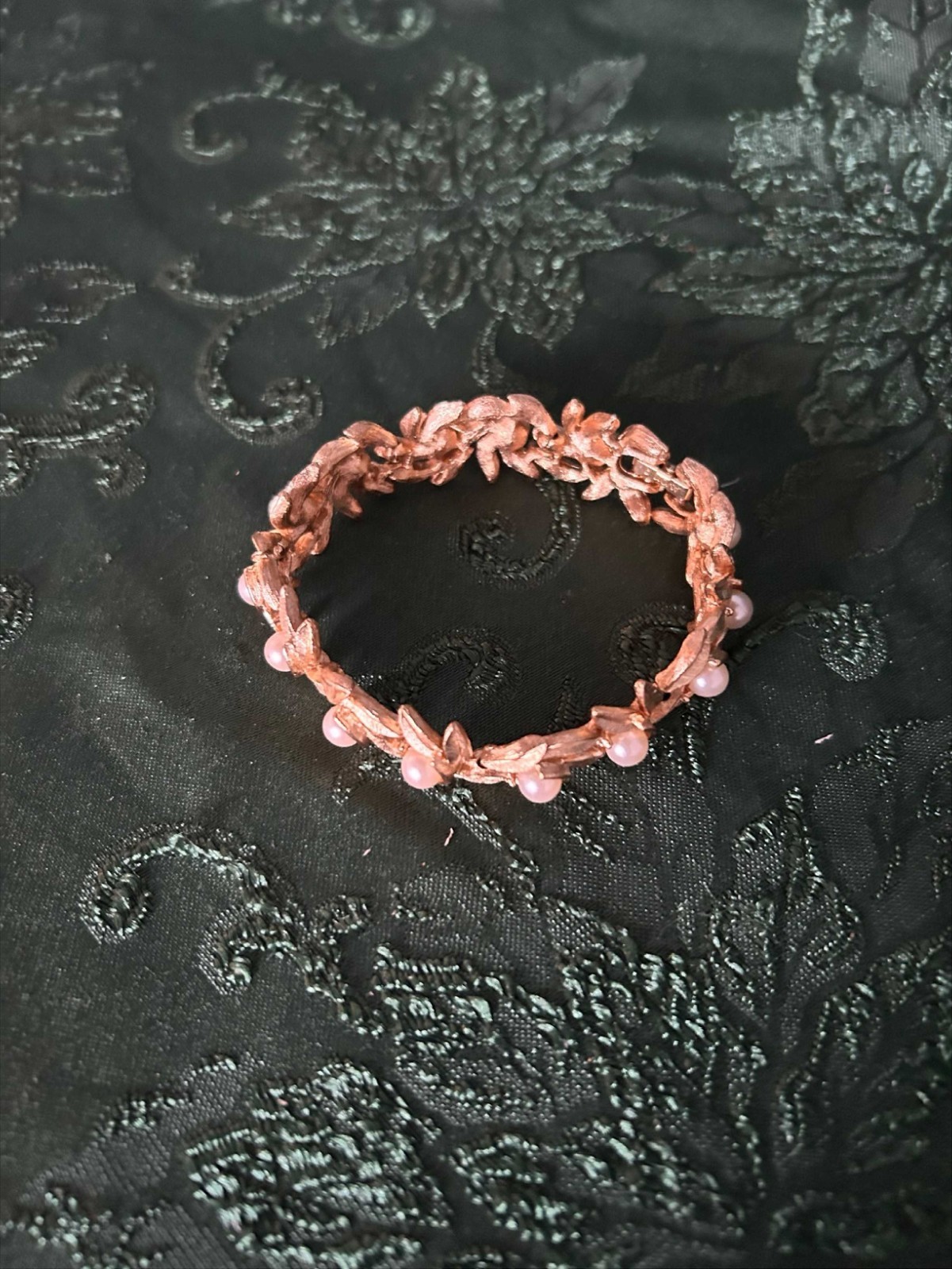 Vtg Avon Gold tone Faux Pearl Evening Creation Bracelet Brushed Finish 7″ BOX