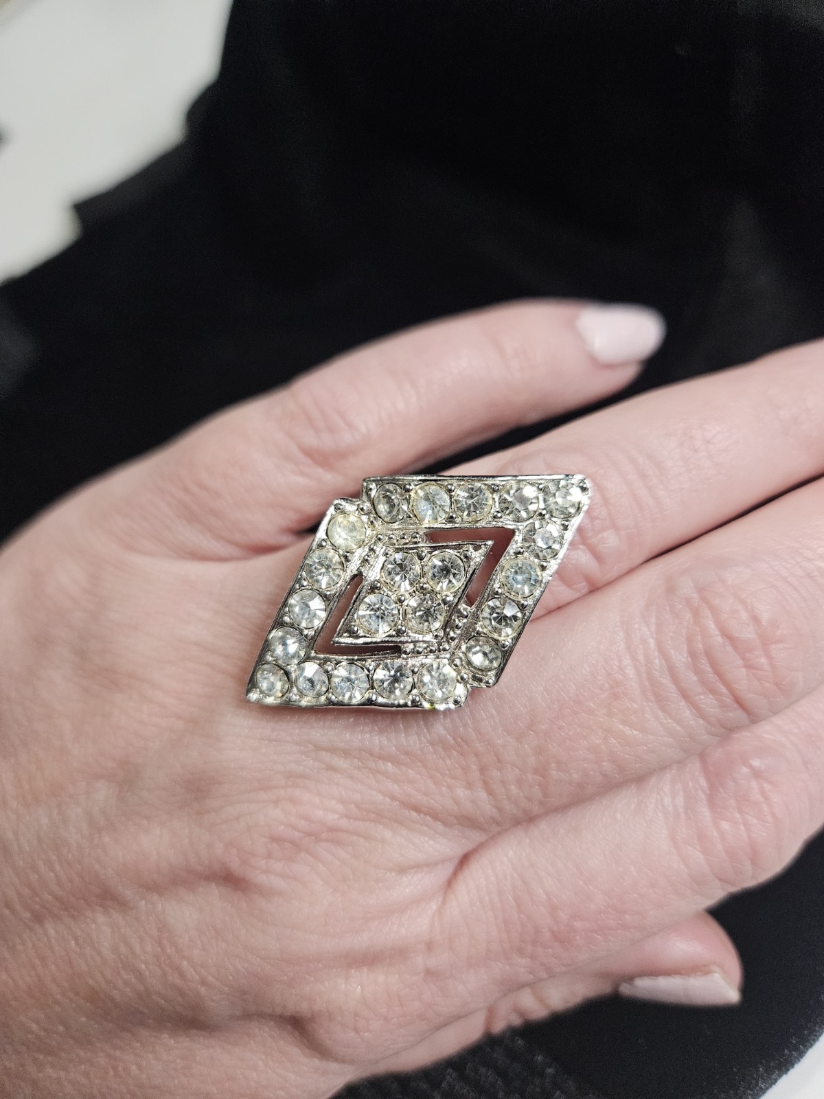Vintage Sarah Coventry Ring Silver Tone With Clear Or White Rhinestones Size 7