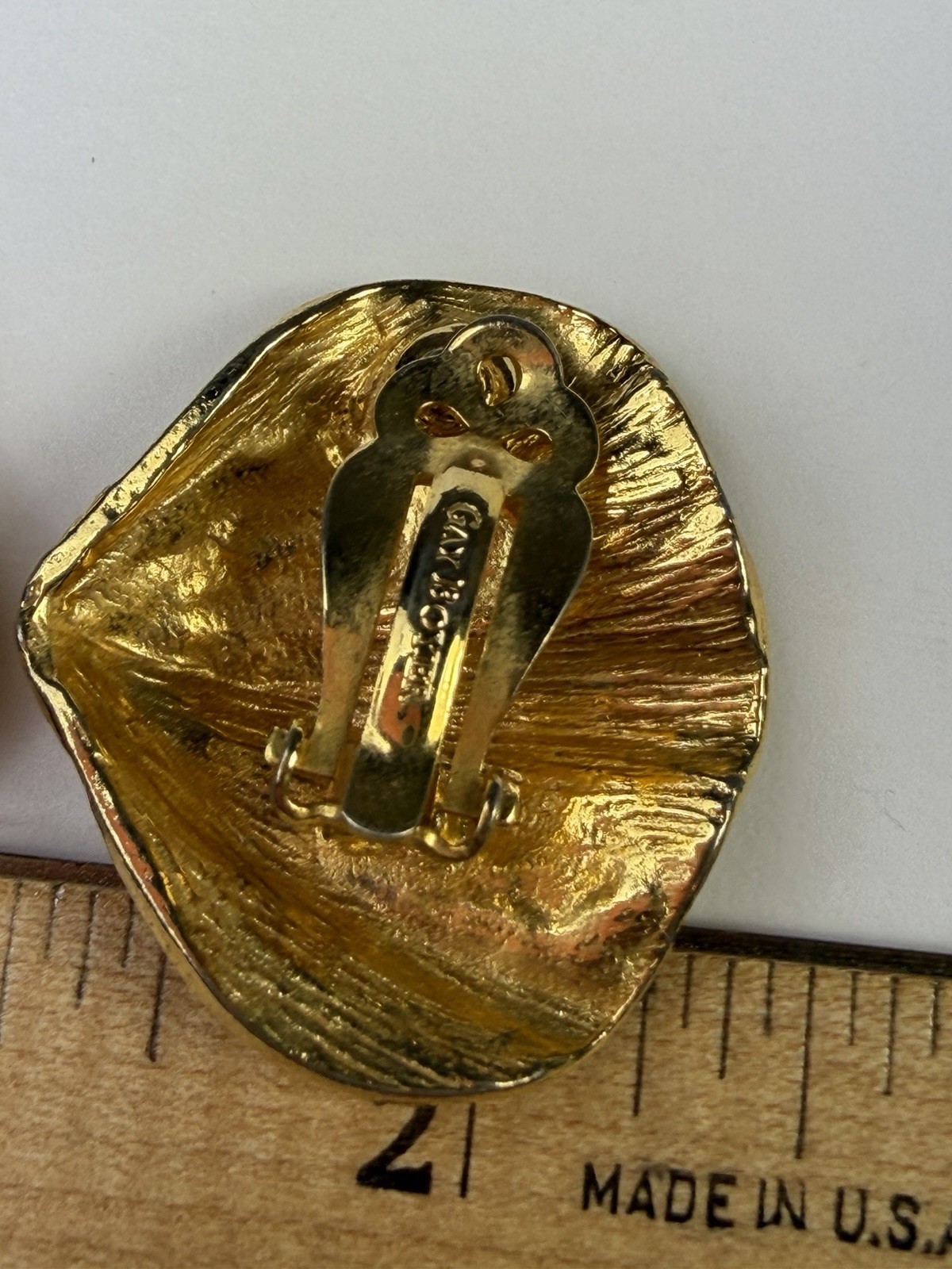 Vintage Gay Boyer Gold Tone Shell Clip Earrings Circa 1980’s Made in USA