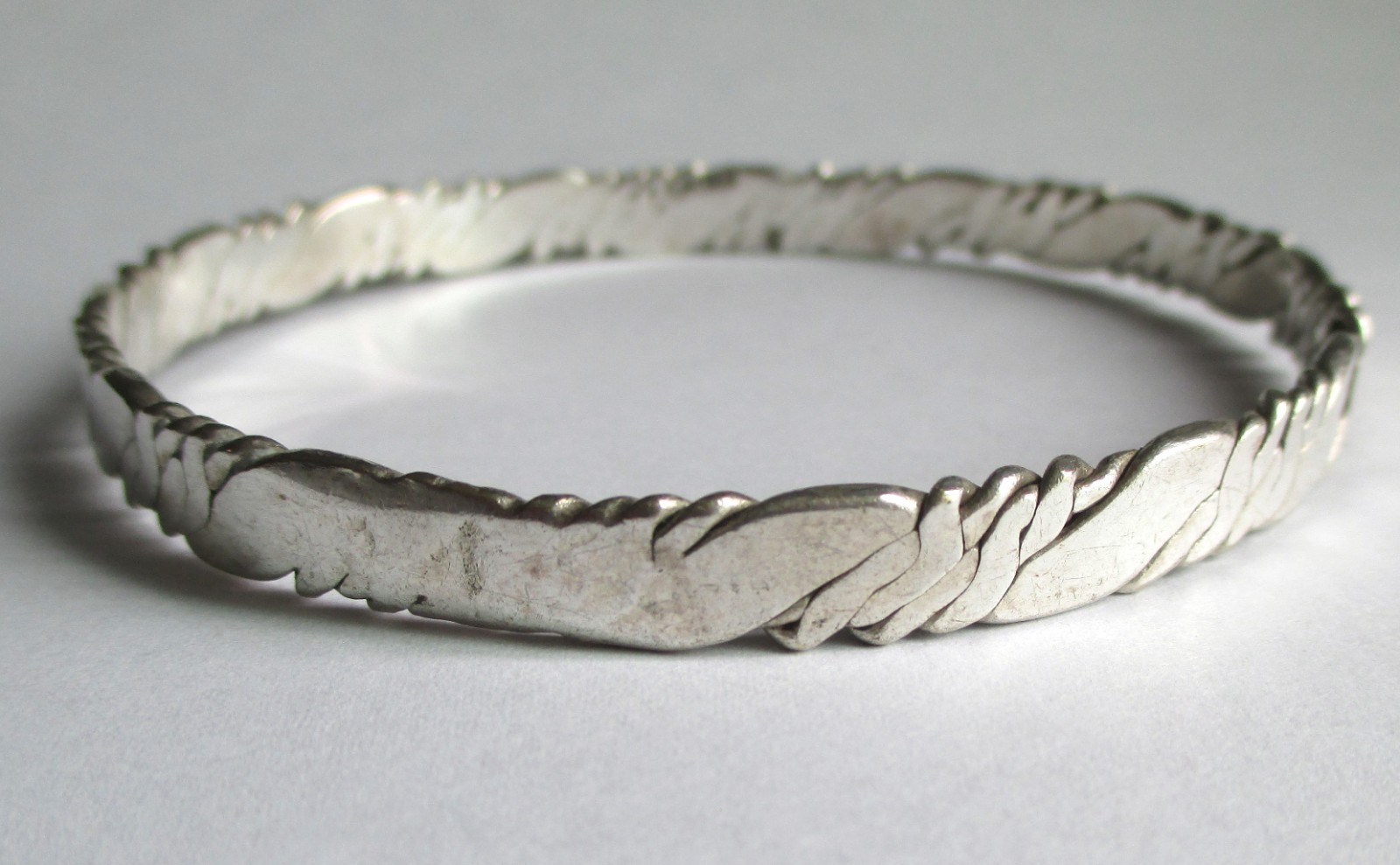 VINTAGE TAXCO MEXICO SILVER TWISTED ROPE CABLE BANGLE BRACELET