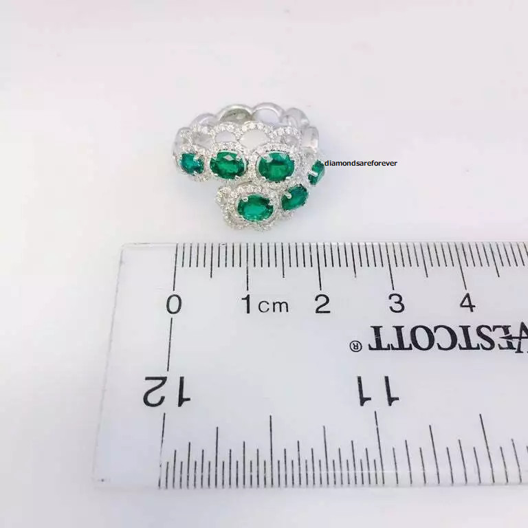 Sparkling Vivid Green Emerald & Cubic Zirconia 3.87TCW Women’s Stylish Wrap Band