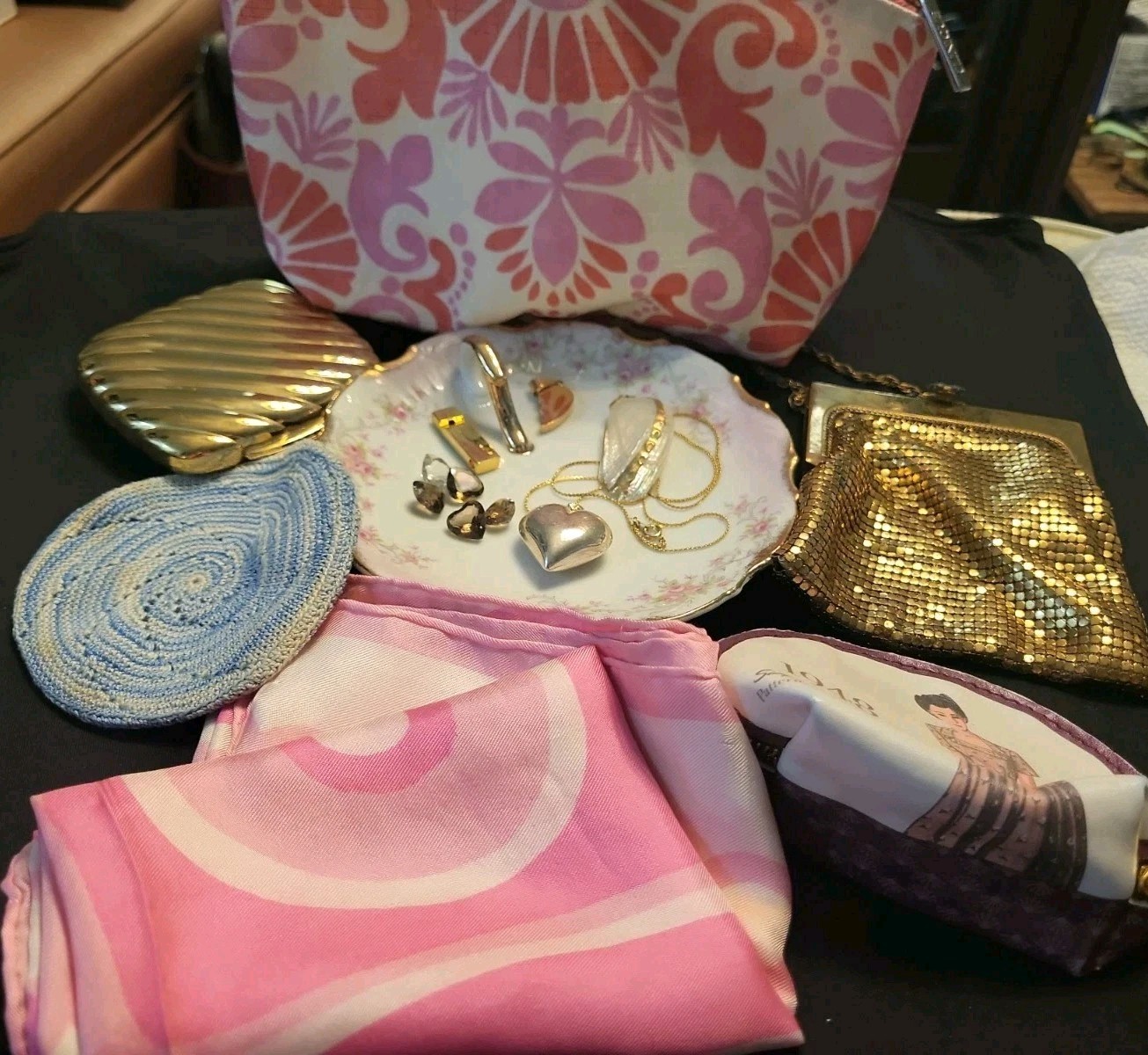Vintage Now Ladies Mixed Lot Nappy Whiting & Davis Bag Compact Coin Purse More