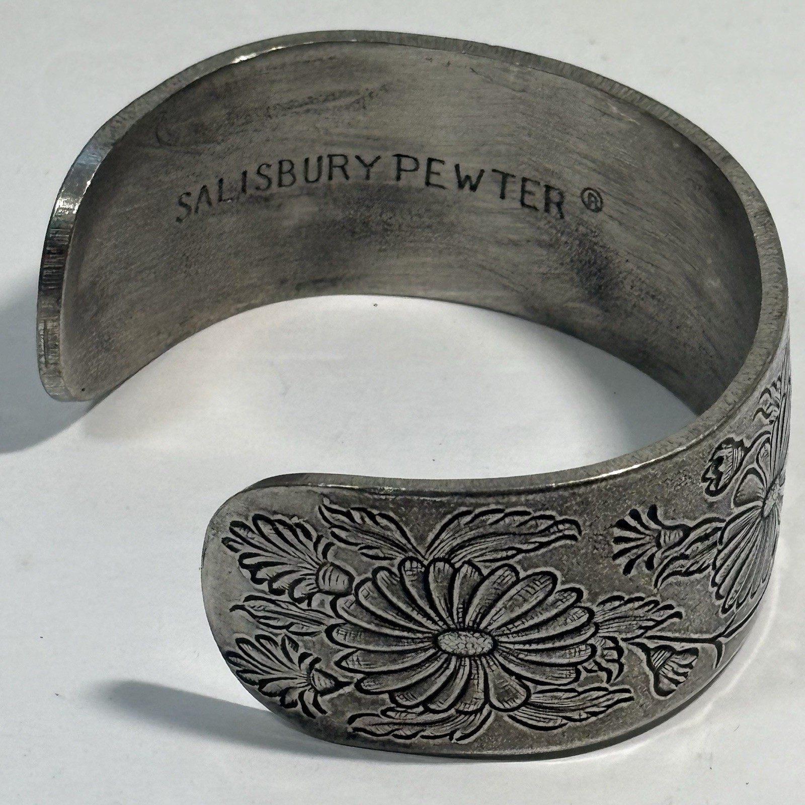 Vintage Salisbury Pewter Cuff Bracelet September Birthday Flower Daisy