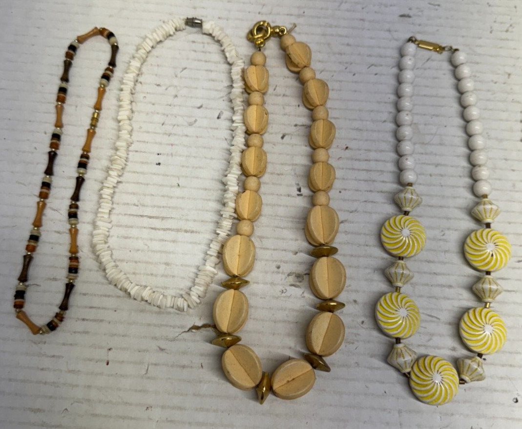 Vintage Art Deco Acrylic Shell Necklace 18″ JEWELRY LOT White Yellow Beige 4X