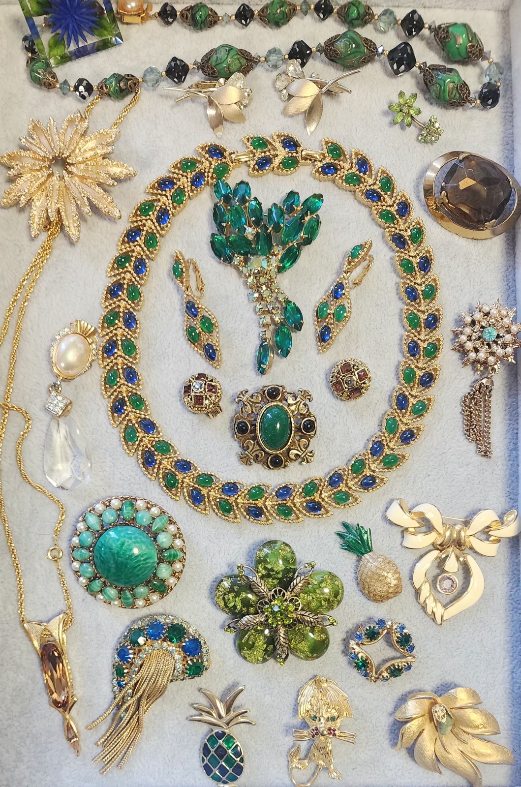 VtgJewelry Lot 23pc Juliana #9094 Joan Rivers Graziano Regency Craft Avon C855