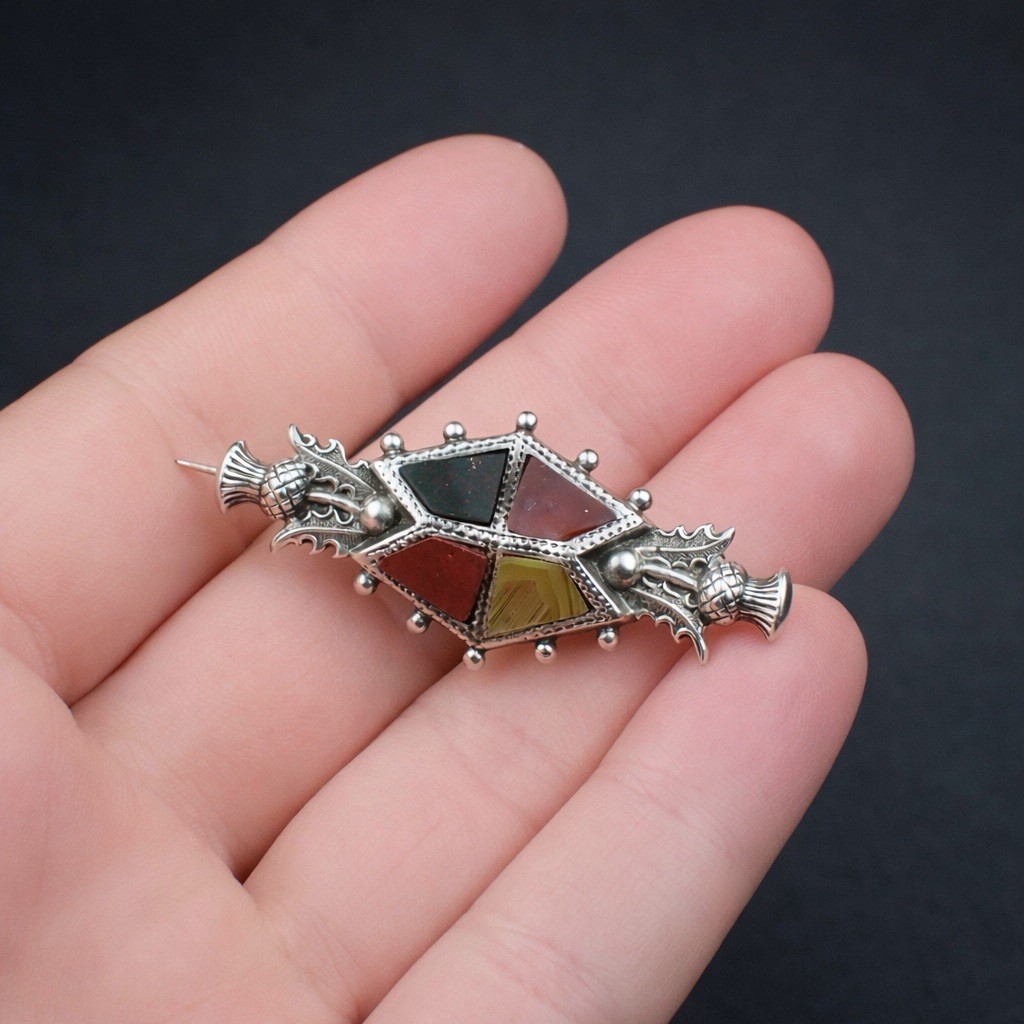 1902 Adie & Lovekin Sterling Silver Bloodstone & Jasper Scottish Brooch Pin