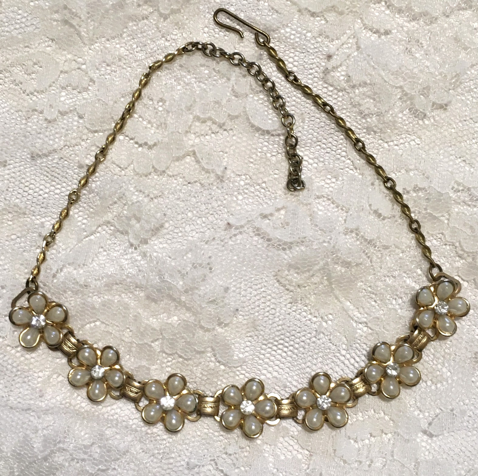 Vintage Boock Chain Floral Necklace Rhinestones Faux Pearls Gold Tone Statement