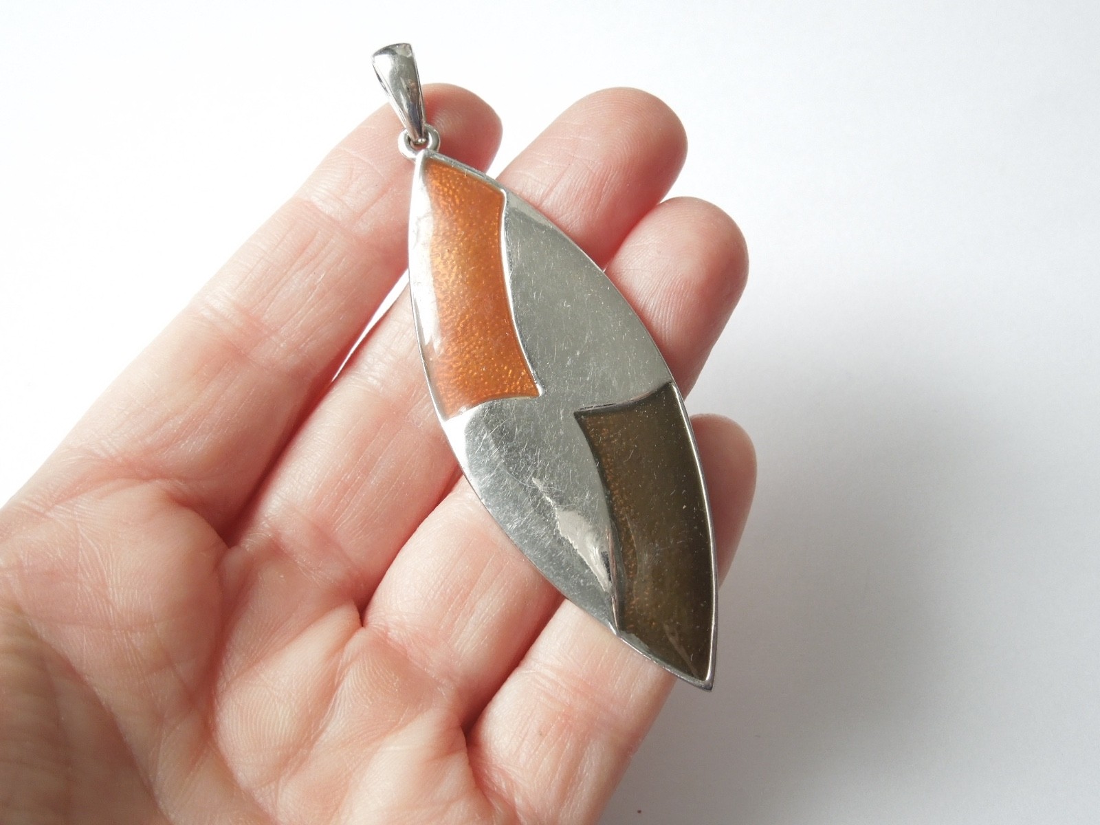 Silver-Colored Pendant Email Large Fashion Jewelry 21.4 G/8.2 X 2.6 Cm