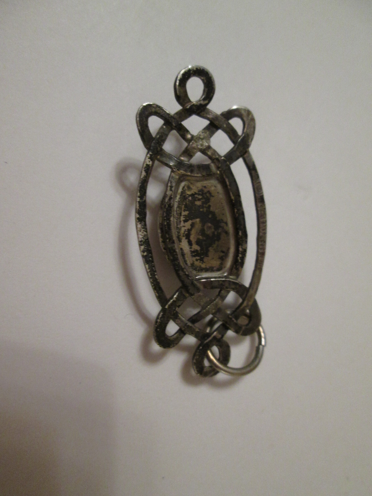 VINTAGE 1-1/2″ GREAT FALLS METAL WORKS STERLING SILVER 925 AGATE SCROLL Pendant