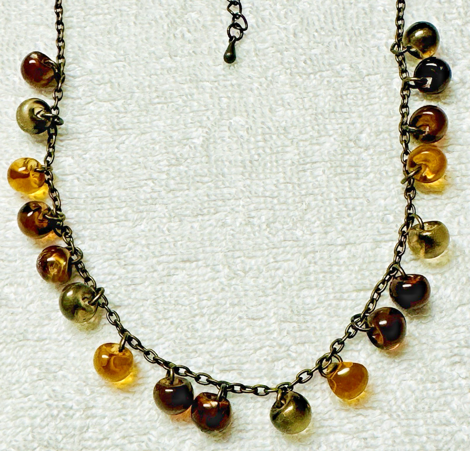 4 Collar Necklace Lot Green Black Red Gold Bead Dangles n0273