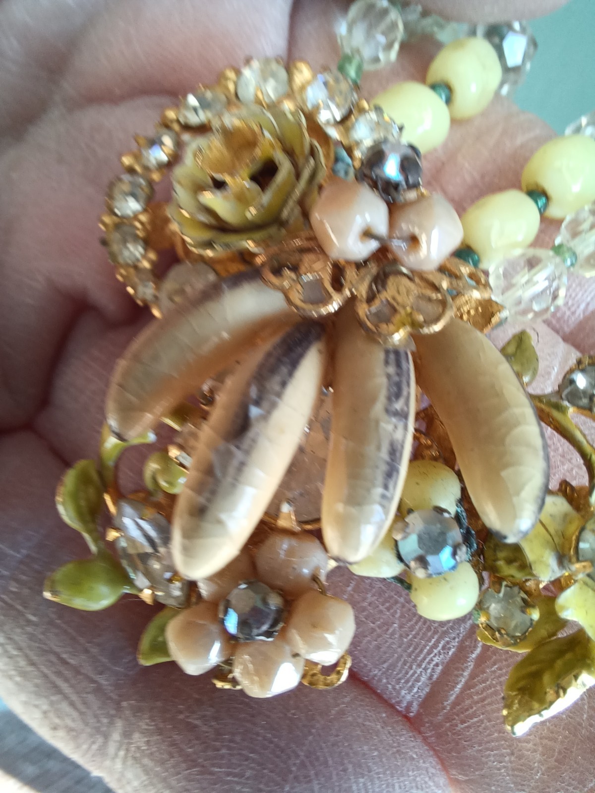 VINTAGE MIRIAM HASKELL ? CRYSTAL BEADS RHINESTONE ENAMEL FLORAL CLUSTER NECKLACE