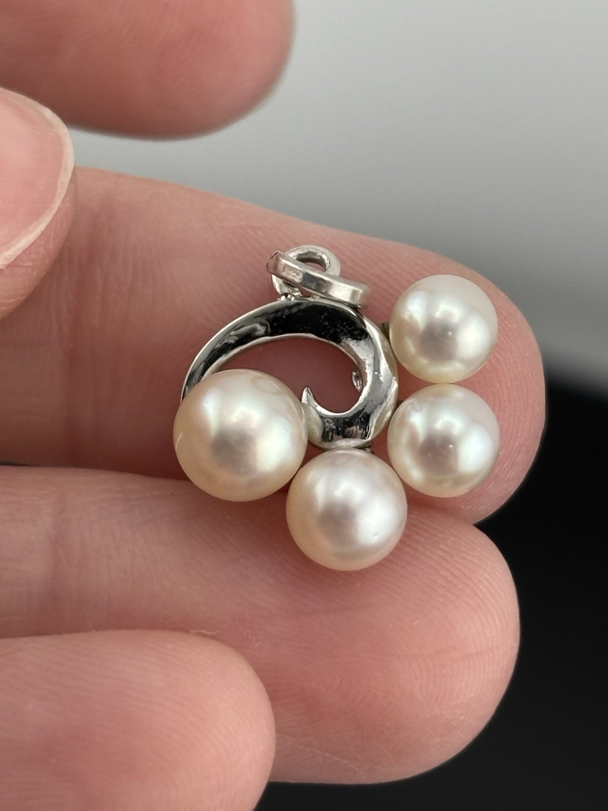 Vintage Sterling Silver Mikimoto Akoya Pearl Pendant 4 Pearls Swirl Charm .75″