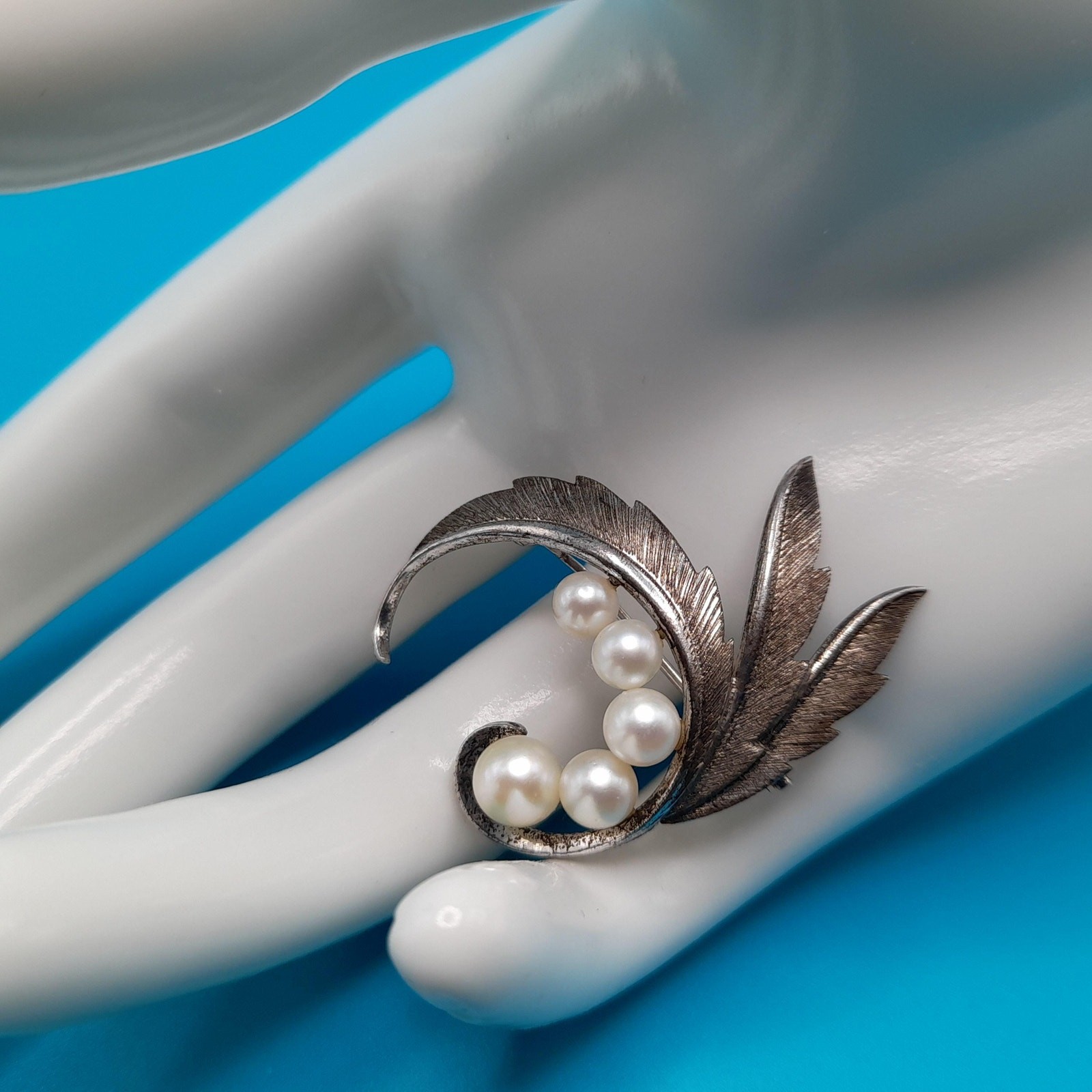 Mikimoto Sterling Silver Akoya Pearl Brooch 1950s Leaves Design Vintage