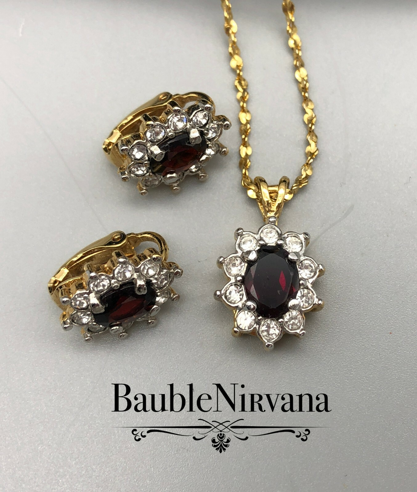 Fine Elegant Gold Plated Glass Garnet&Rhinestones Halo Necklace&Earrings Set