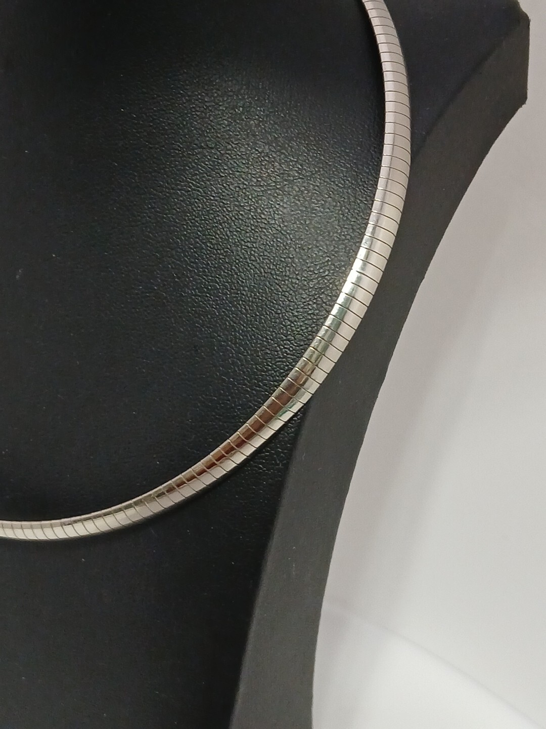 VINTAGE OMEGA silver tone 16 in & 1/4 in wide chocker design necklace