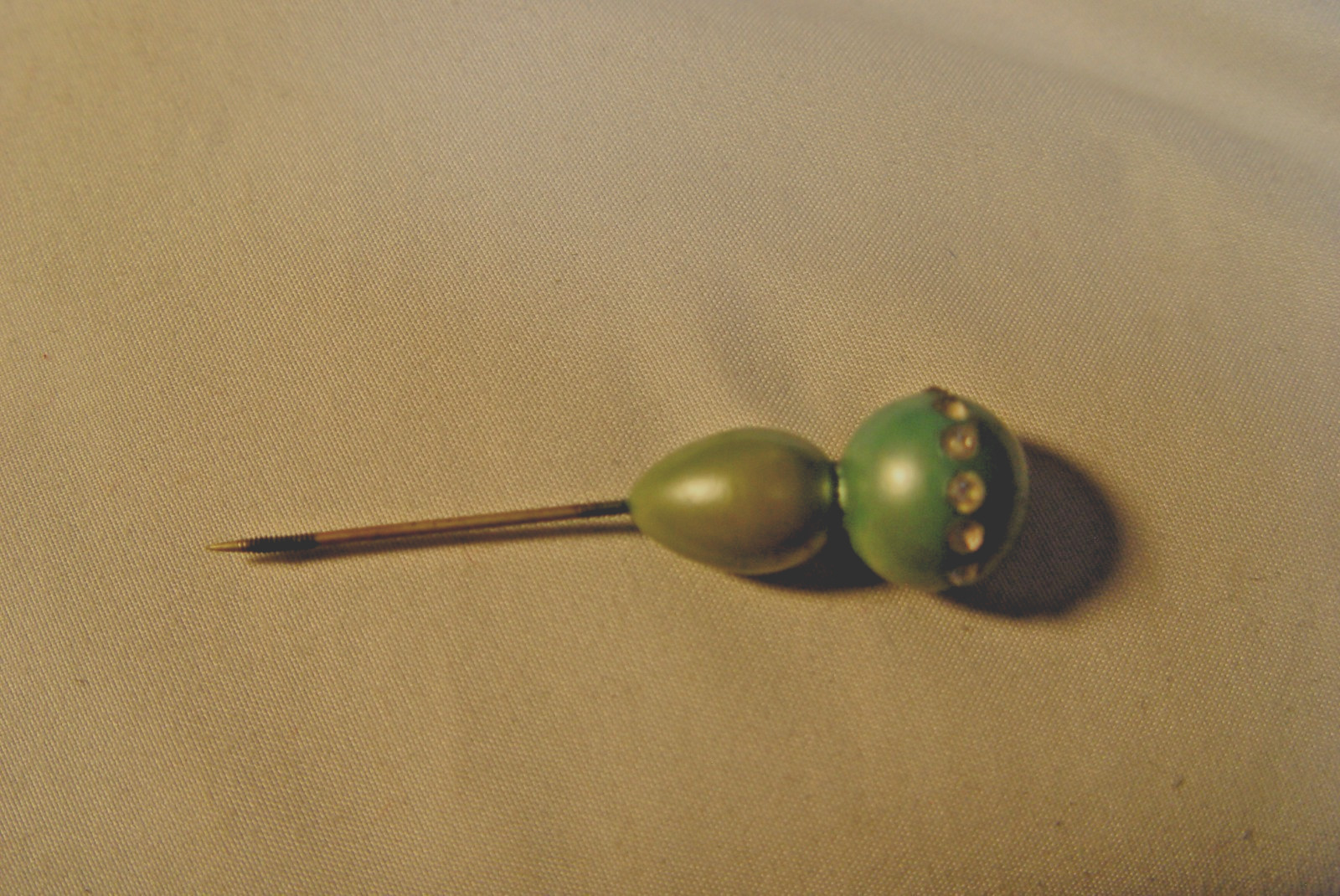 Vintage Art Deco Stick Pin Pale Green Orb Rhinestone Teardrop Lapel Pin 2.25″