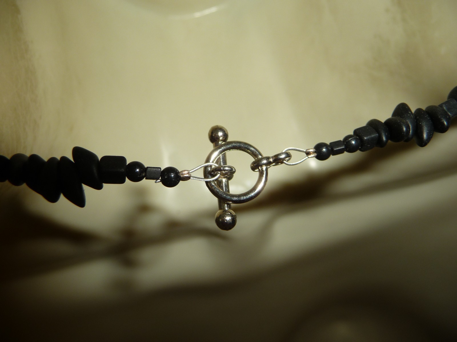 DELIQUET BLACK GLASS BEADS DIFFERENT SHAPES BIB 8” L NECKLACE #26.27