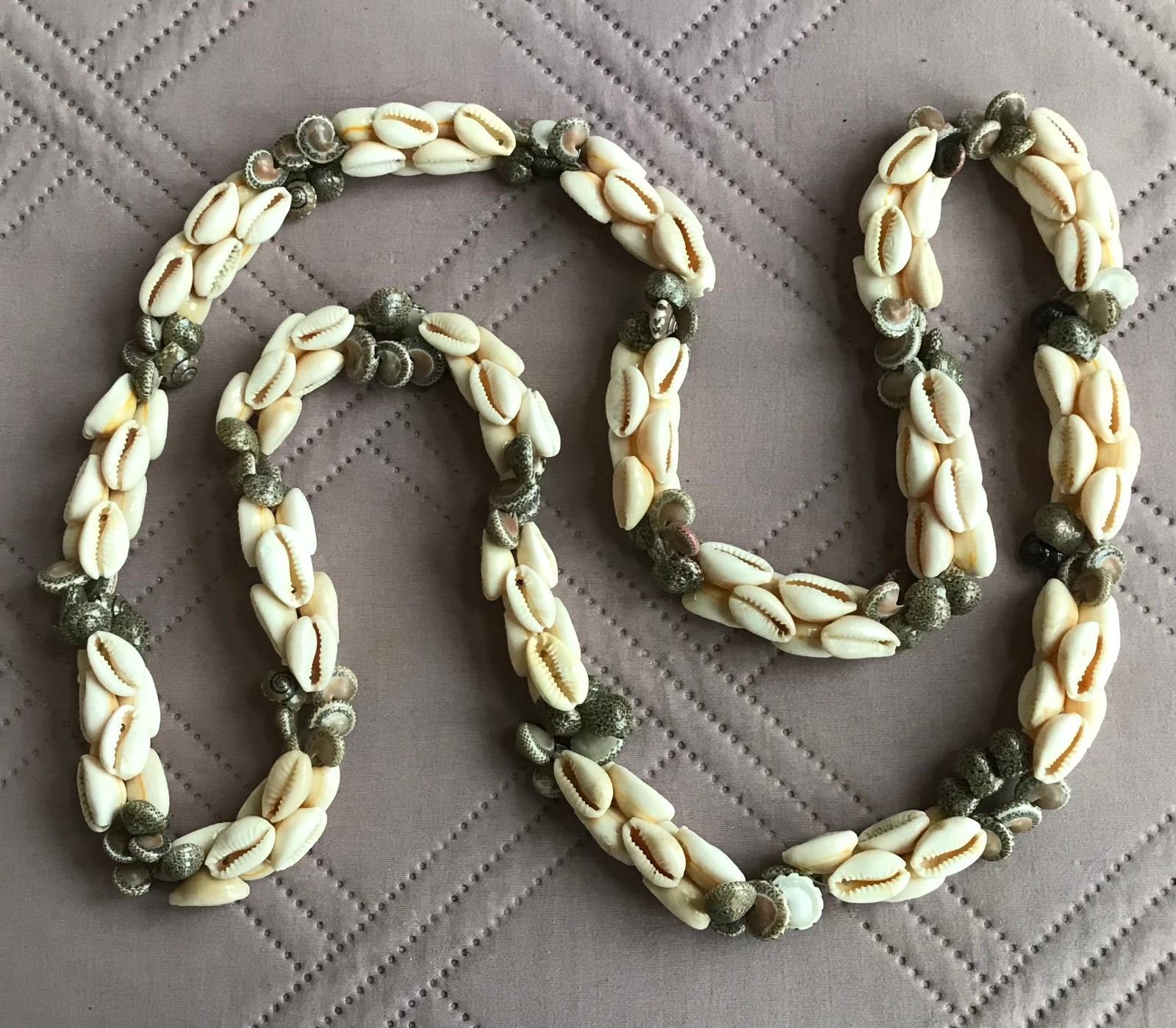 Vintage Cowrie Shell Natural Seashell Necklace Boho Beach Jewelry 21″