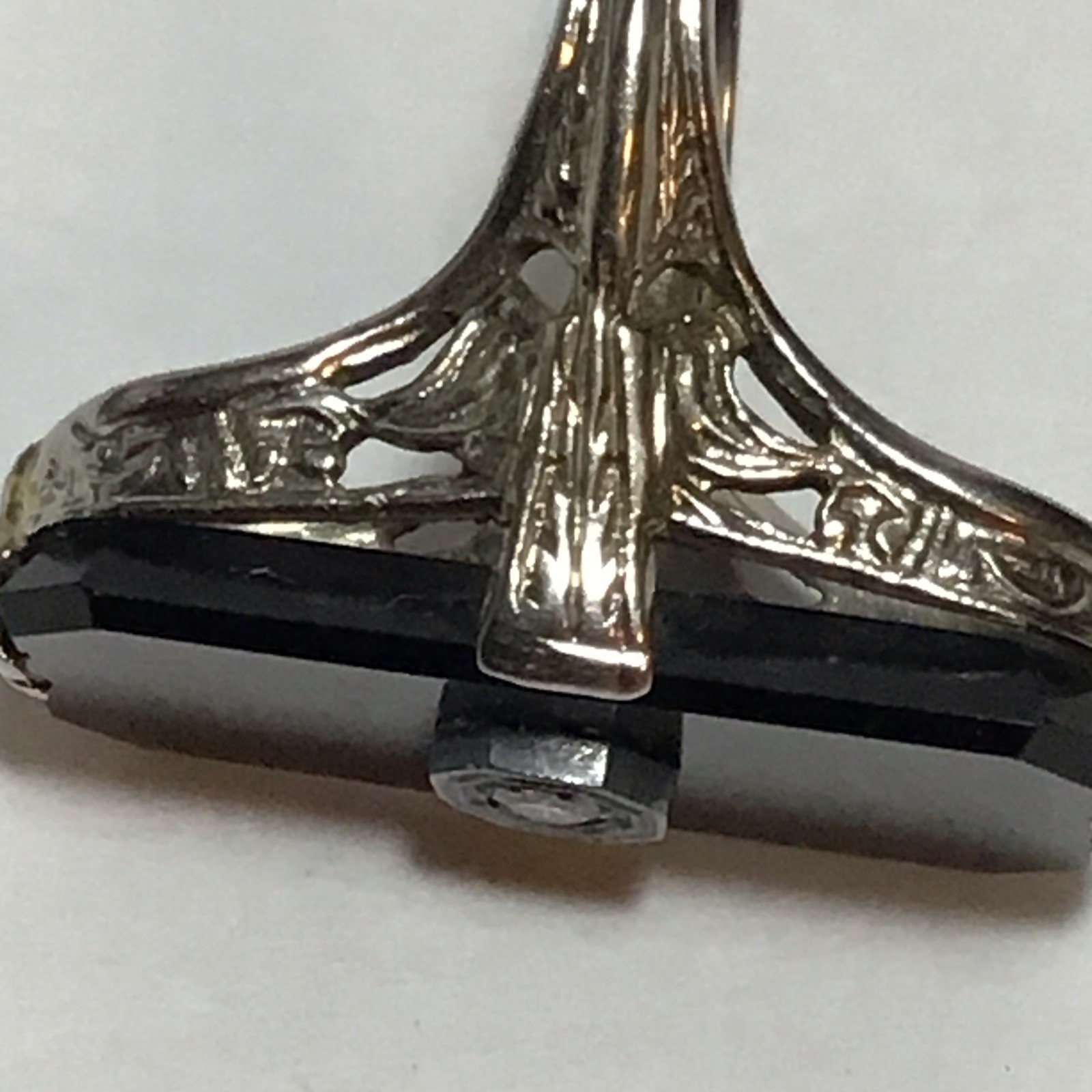 Vintage Art Deco 14k White Gold Filigree Onyx Diamond Ring Size 3.75 Pinky?