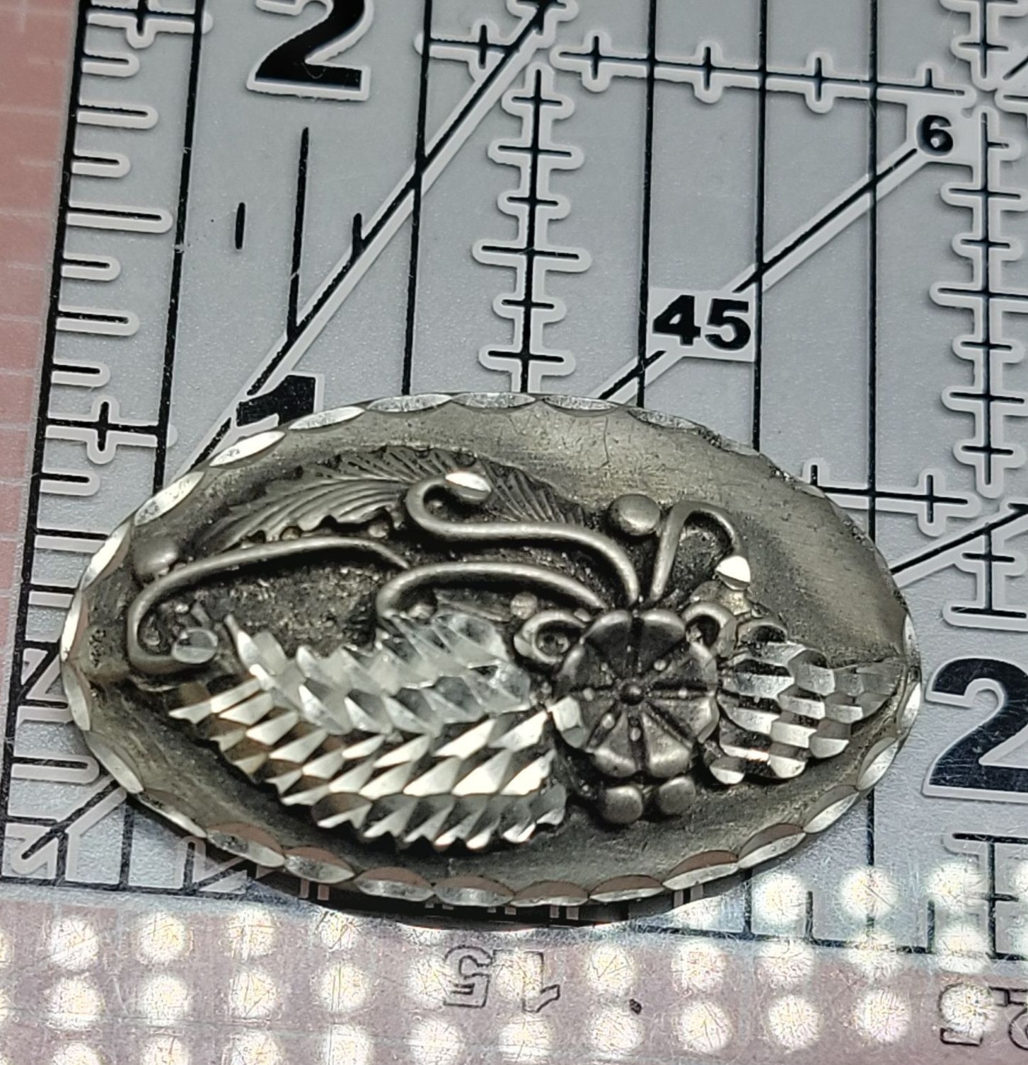 Vtg Oval Floral Feather Brooch Silver Plated Unmarked South Western Design