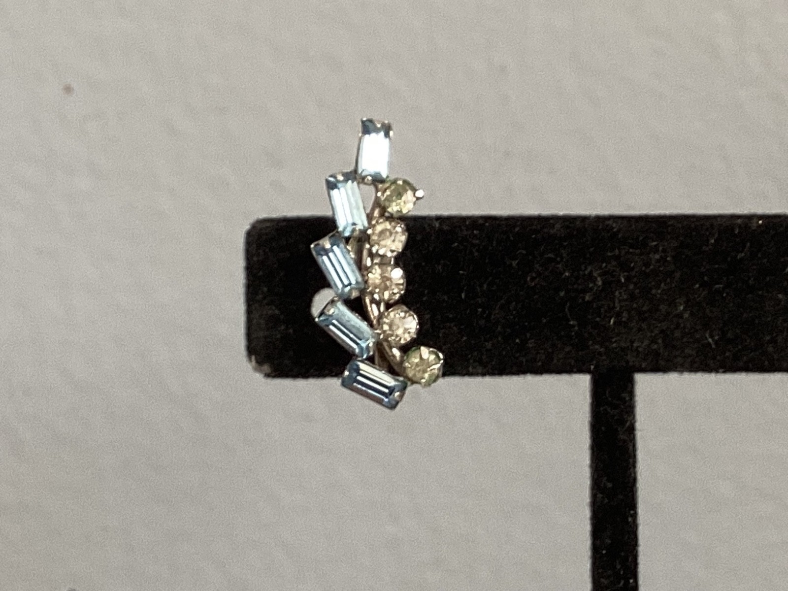 VINTAGE AUTHENTIC SIGNED STERLING SILVER, CLEAR & BLUE TOPAZ CRYSTAL EARRINGS NR