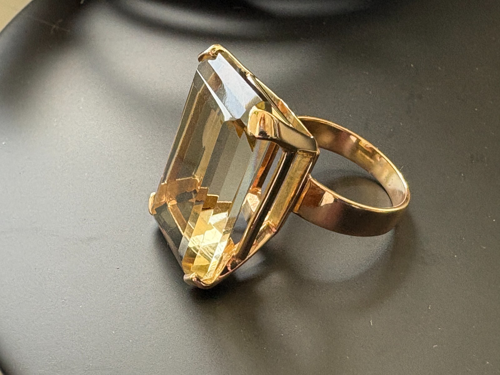 Vintage 18k Gold Large Emerald Cut Quartz Cocktail Ring 13.77g Statement Ring