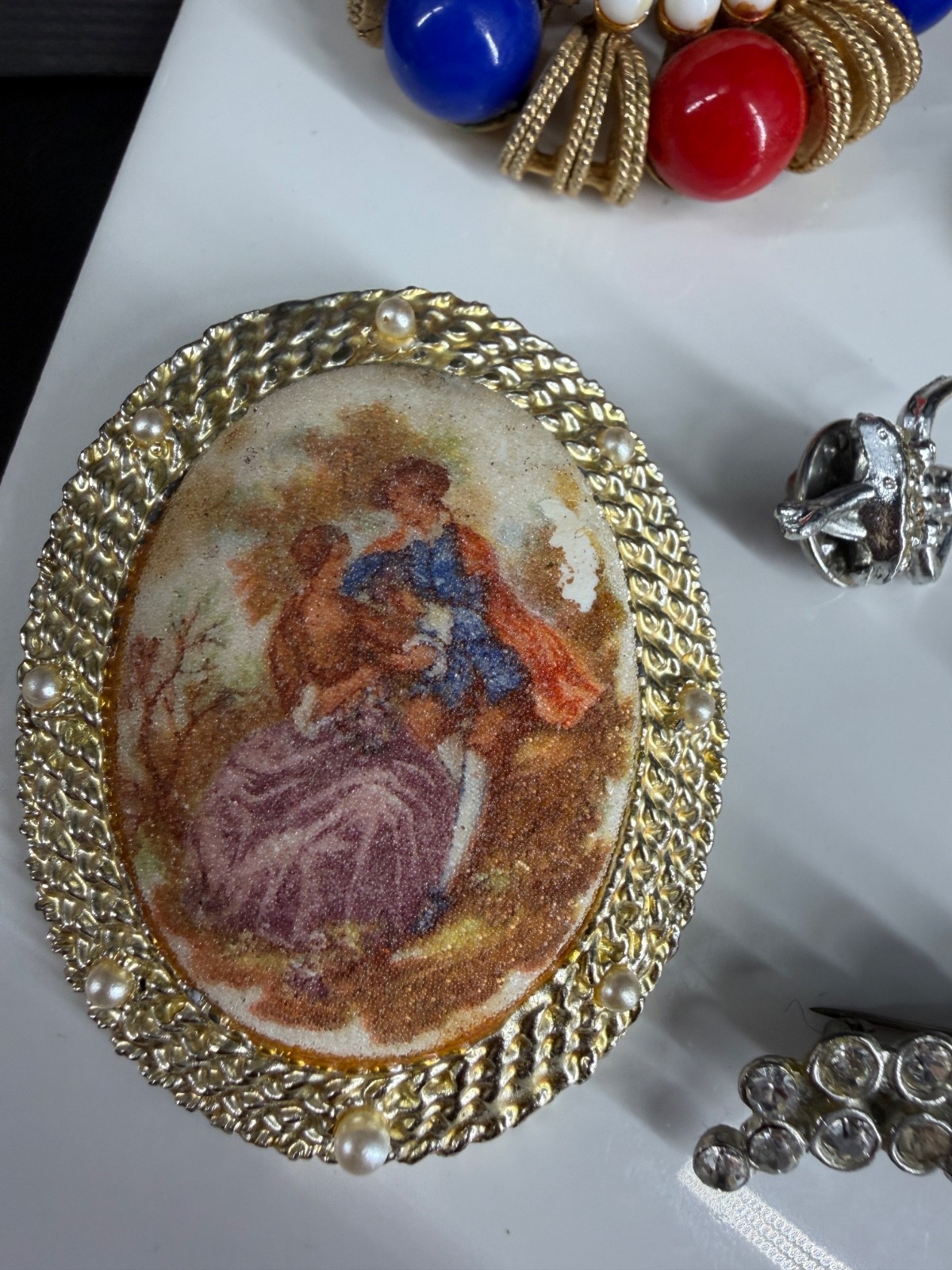 Vintage Brooch Lot Gold Tone Rhinestone Animals Heart Cameo Mixed Pins