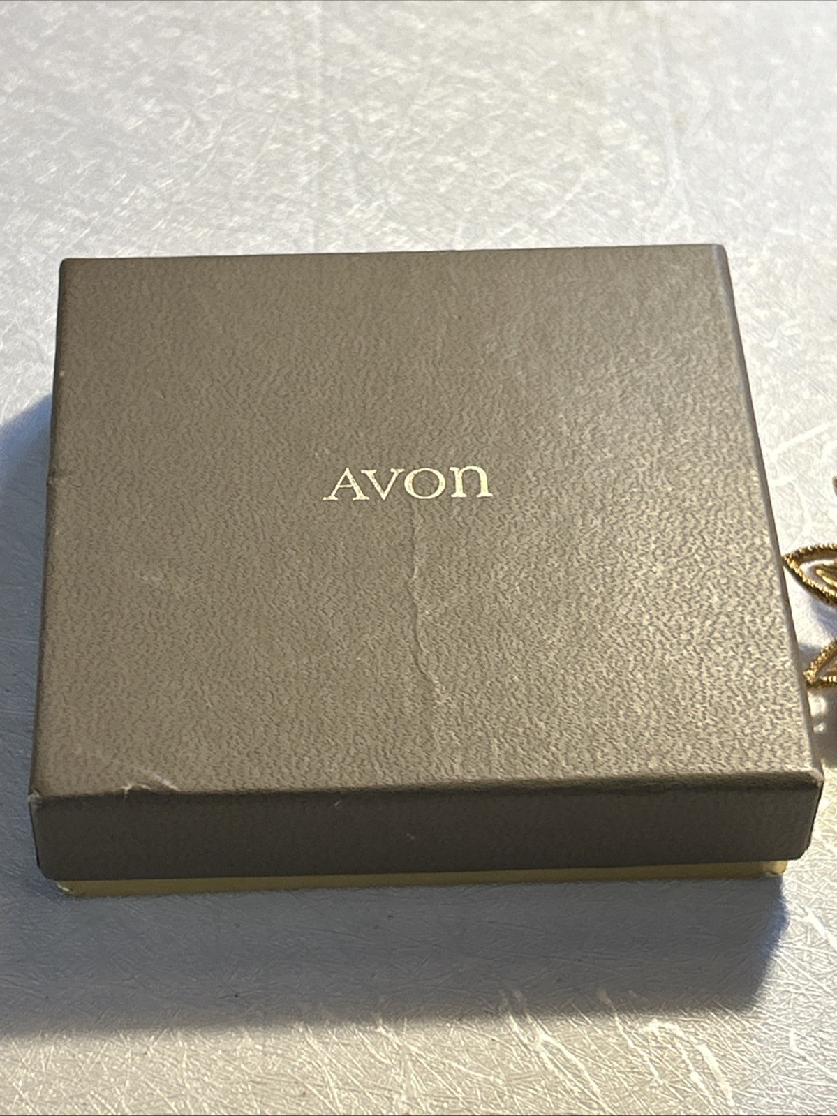 Vintage AVON 1971 Precious Pretenders Clip Earrings & Brooch/pin Goldtone