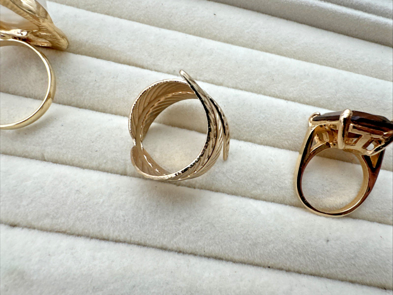 VTG-now Gold BOHO RINGS pearl statement feather Jewelry Lot Chunky 90s 2000s Y2K
