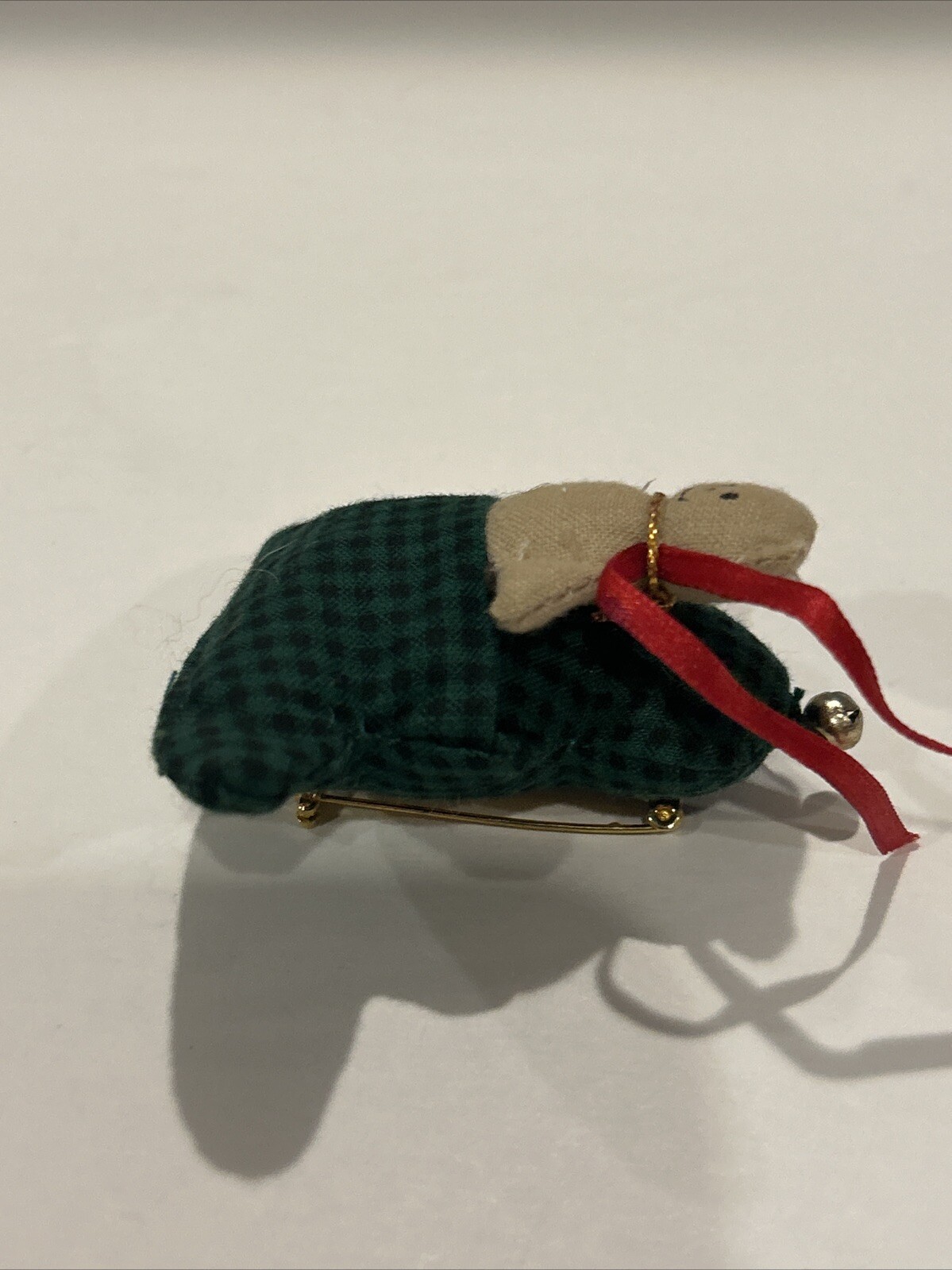 Vintage 1993 Tender Heart Treasures LTD Candy Cane Teddy Bear Xmas Brooch Pin