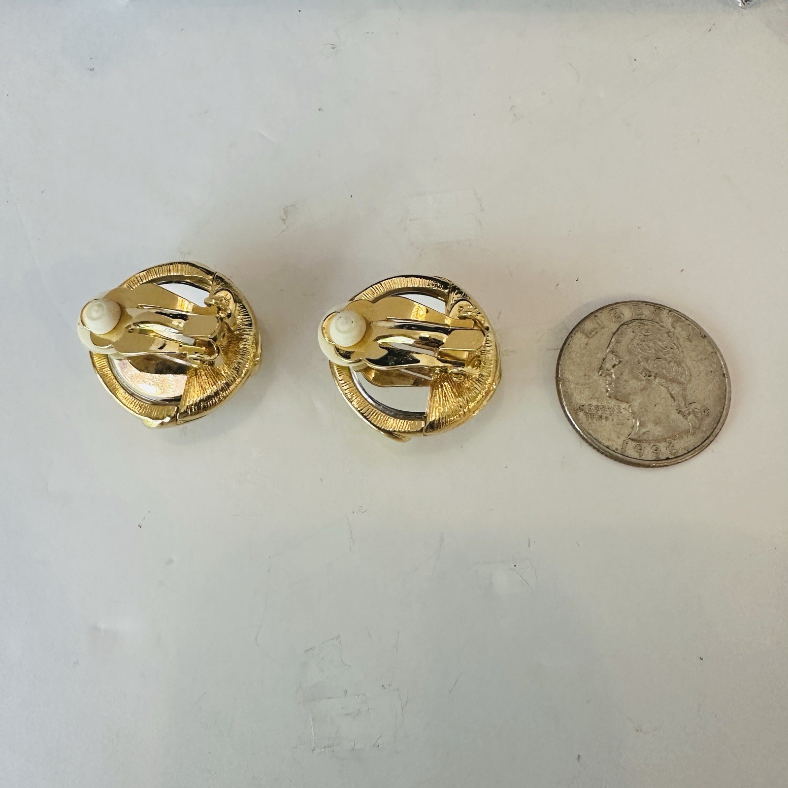 VTG JOAN RIVERS 10 Color Interchangeable Caged Cabochon Clip On Earring Set